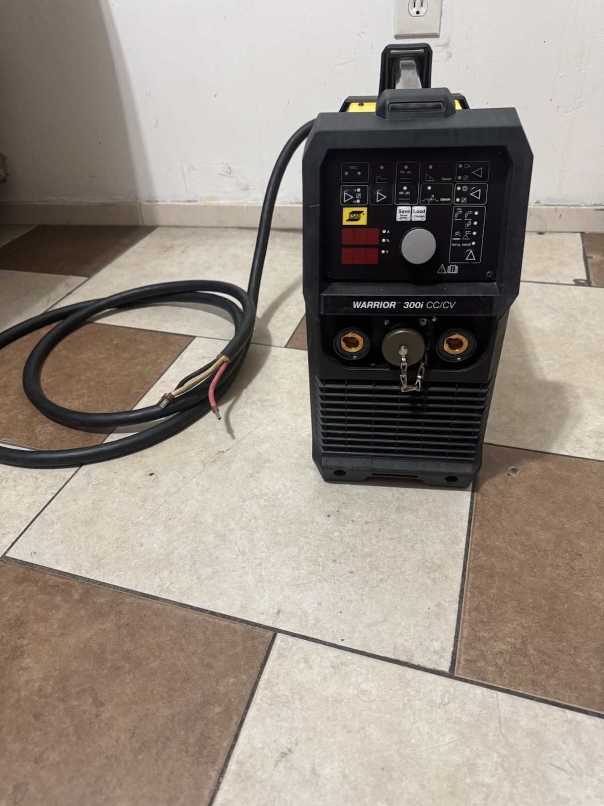 Esab Warrior 300i Cc/cv,single And 3 Phase Multiprocess Welder