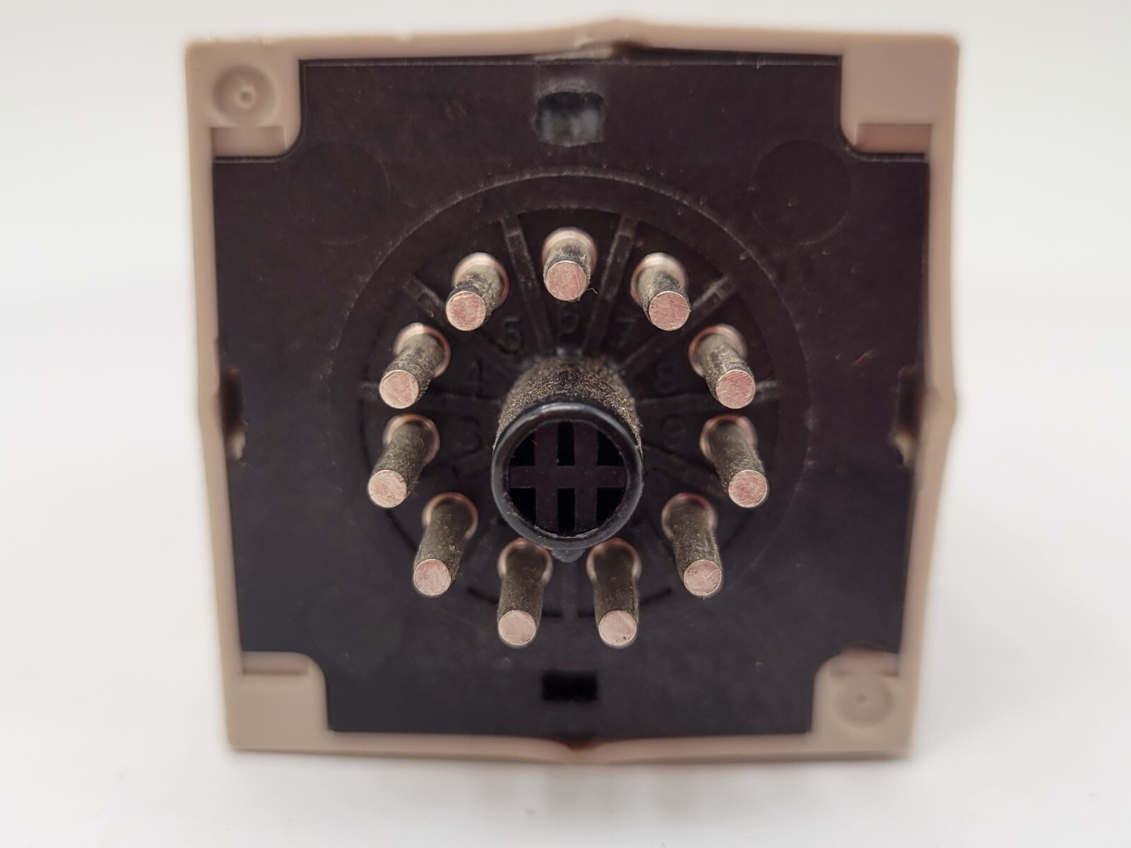 Omron H3BA Timer Relay Plug-in Mount 5A 250VAC SPDT Coil 24VDC 50/60Hz 11-Pin