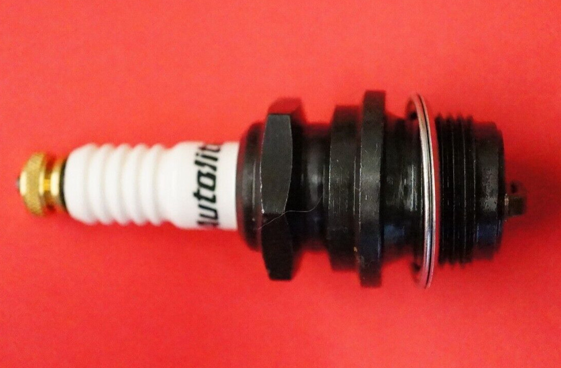 IHC McCORMICK DEERING «M» 1.5HP Stationary Engine Spark Plug Wire & Thumb Nut