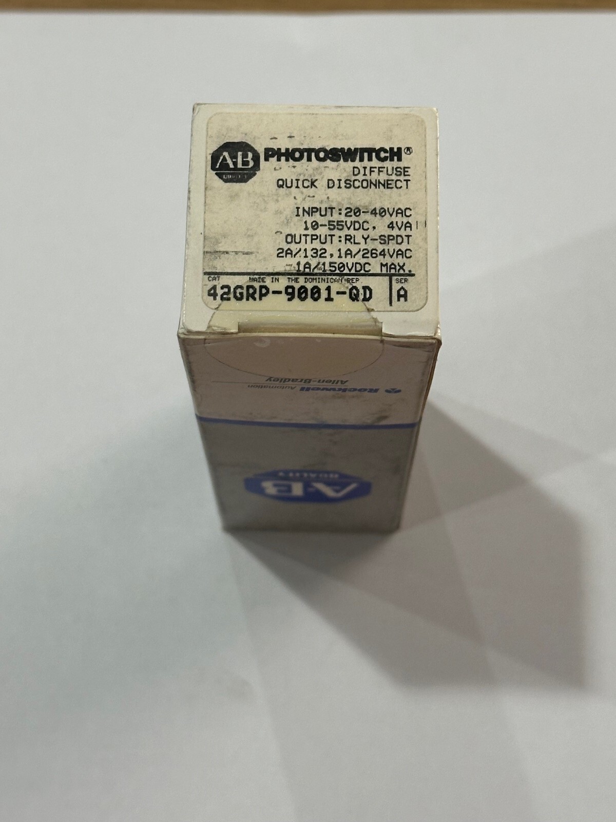 ALLEN BRADLEY 42GRP-9001-QD PHOTOSWITCH DIFFUSE QUICK DISCONNECT *NEW IN BOX*