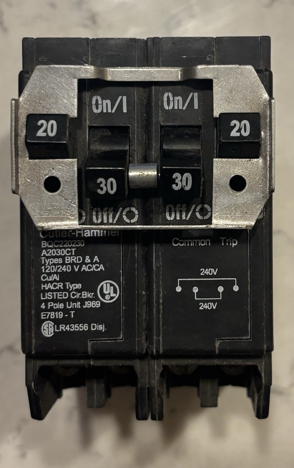 NEW Eaton BQC220230 120/240VAC 20 to 30A Quad Circuit Breaker Common Trip