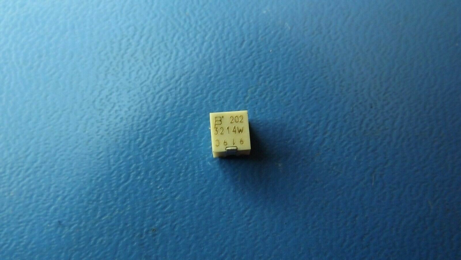 (5PCS) 3214W-1-202E BOURNS TRIMMER 2K OHM 0.25W J LEAD TOP
