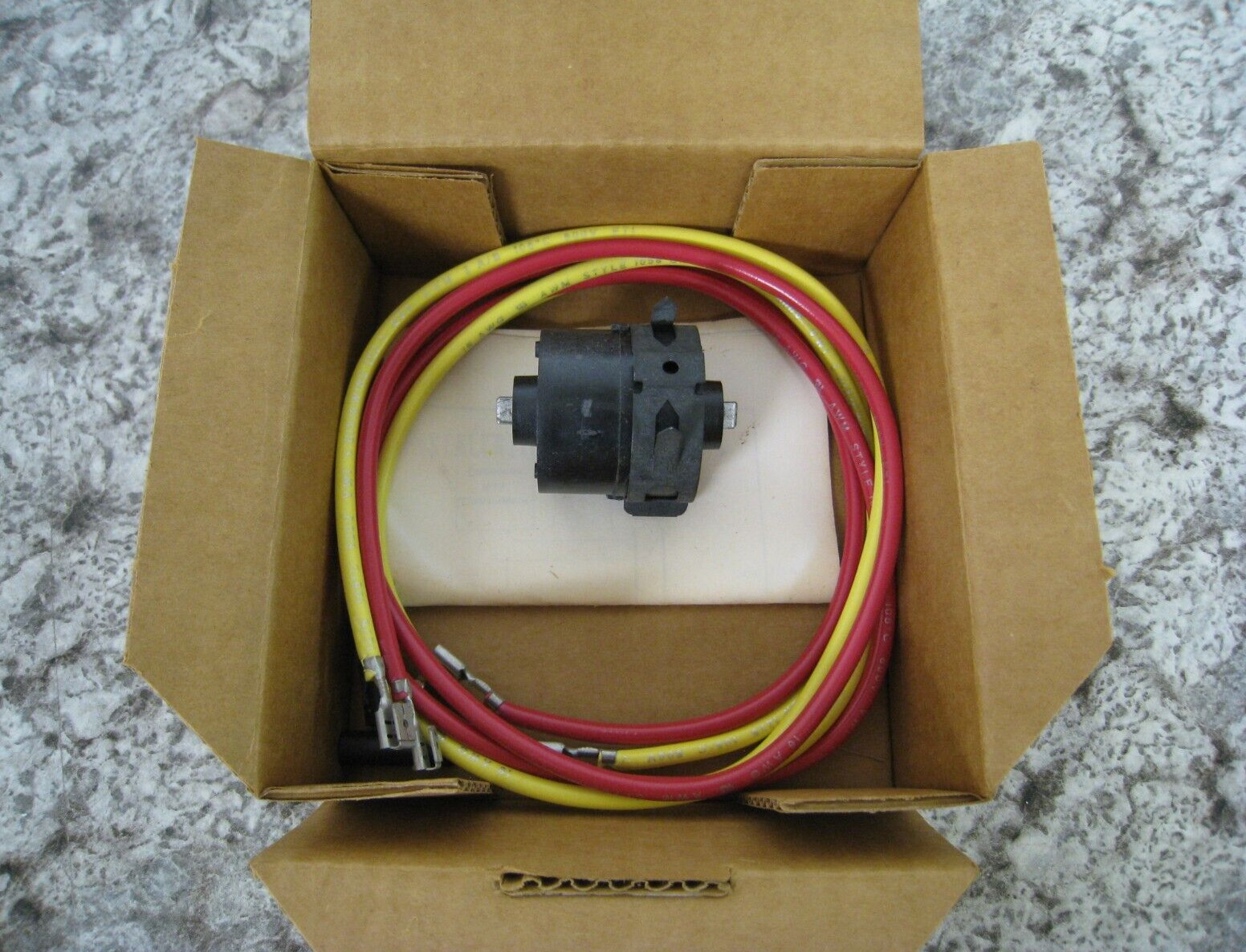 New OEM Lennox Armstrong 56A70 56A7001 LB-29901CA Compressor Start Assist Kit