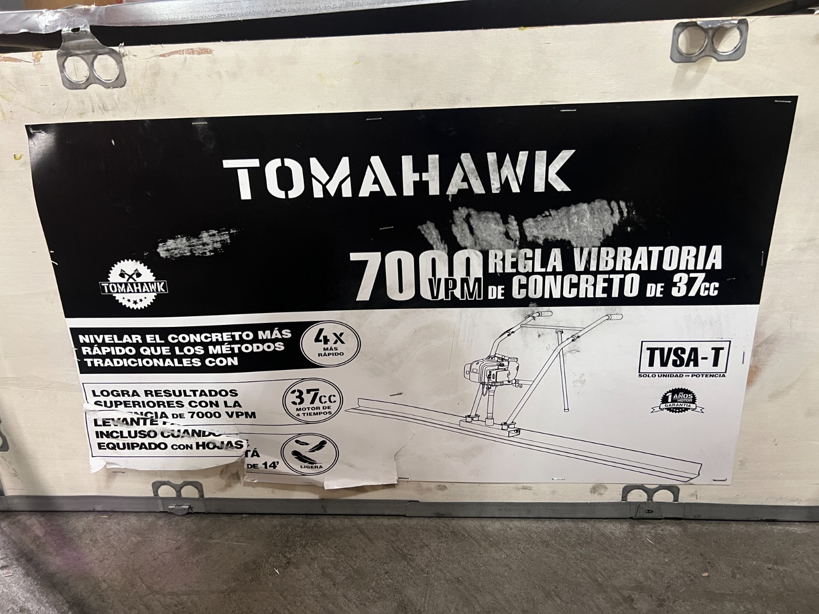 TOMAHAWK POWER TVSA-T 37.7cc Gas Concrete Power Screed Cement Finishing