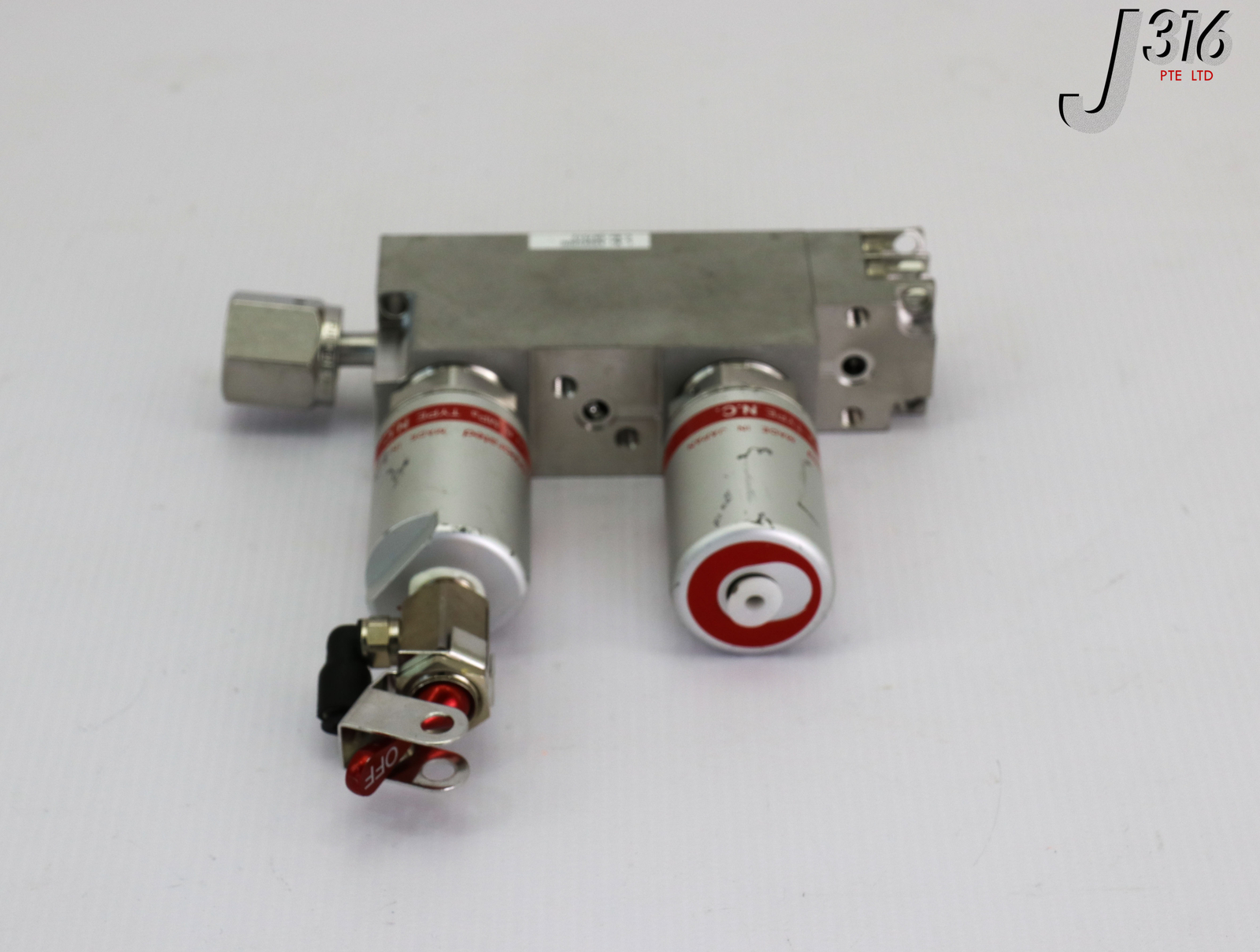 L16959 (LOT OF 30) FUJIKIN BLOCK VALVES, TYPE N.C., O.P. 0.5~0.6MPA 567512