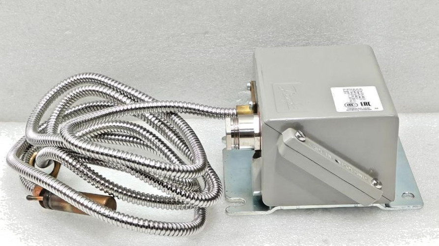 Danfoss Temperature Switch KPS81 060L310666 New Fast Shipping