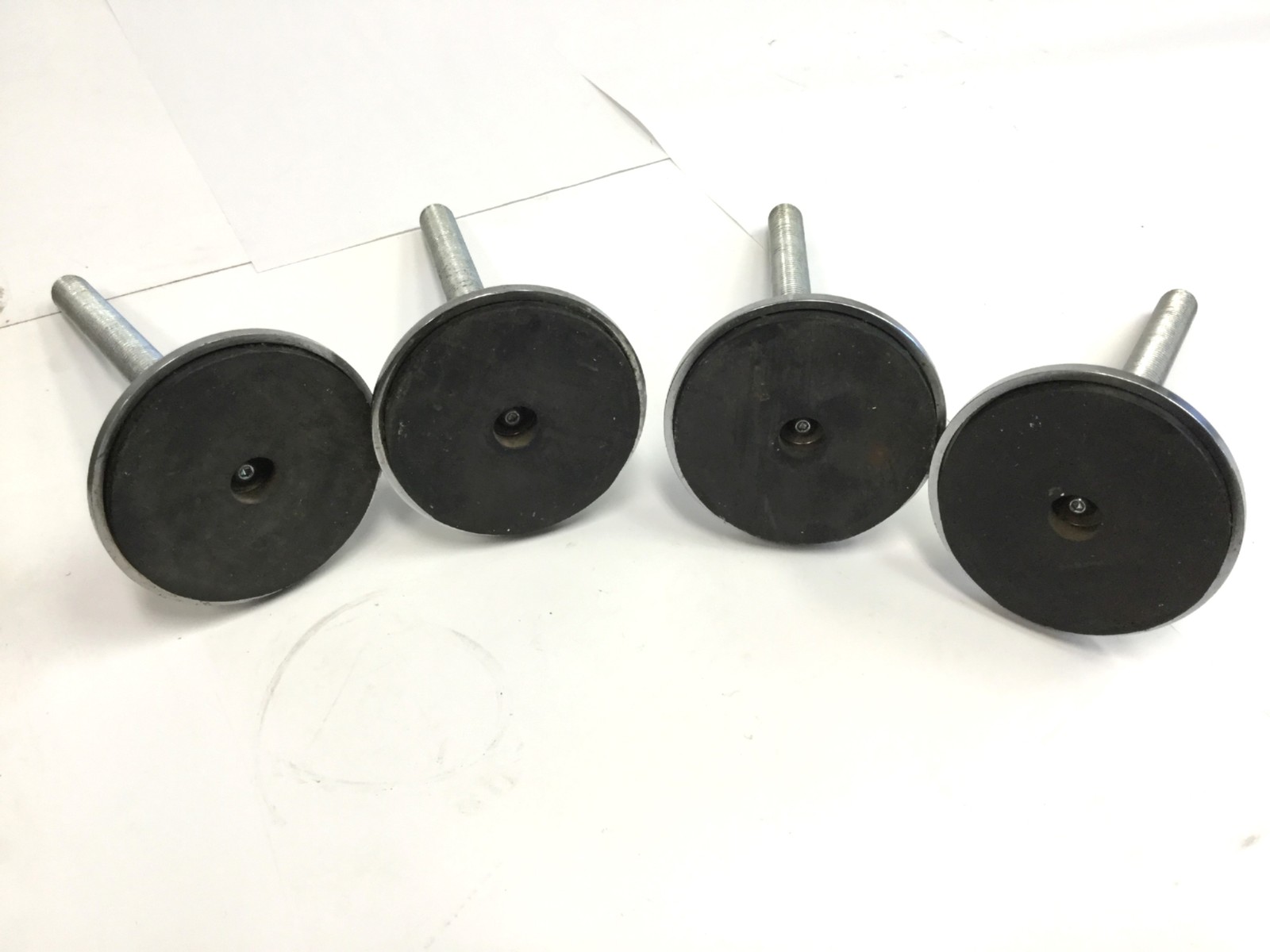 Lot of 4 Steel Machine Mounting Feet M24 x 3 Thread, Ø5.5″ Base Dia, 11.5″ Tall