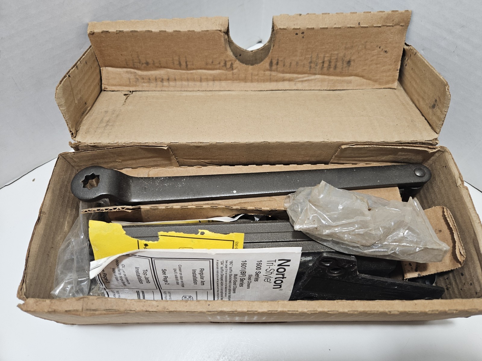Norton Tri-Style/Reversible/Non-Hold/Door Closer/Dark Bronze #1601 Made In USA