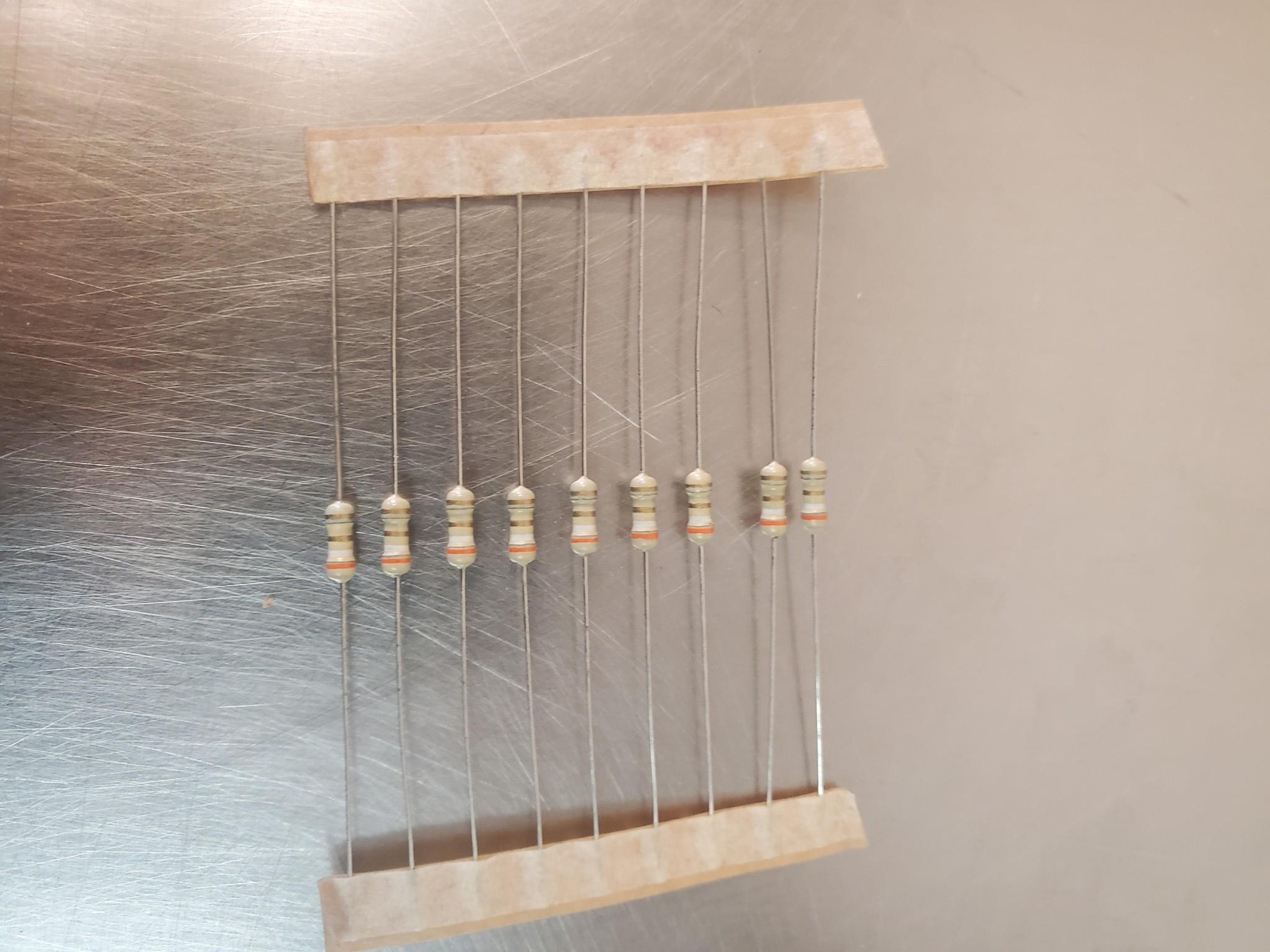 Set of 50 Pieces 390 Ohm 1/4W (0.25W) Metal Film Resistor 1% Tolerance