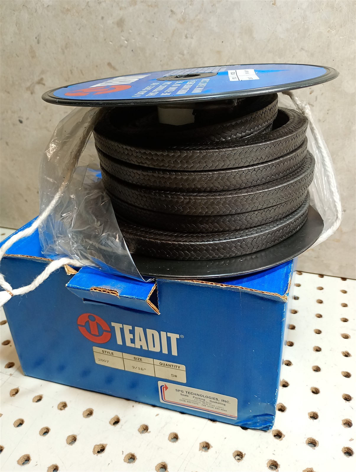 TEADIT 9/16″ Style 2007 Braided Packing, Expanded PTFE Graphite 5.6 lbs.