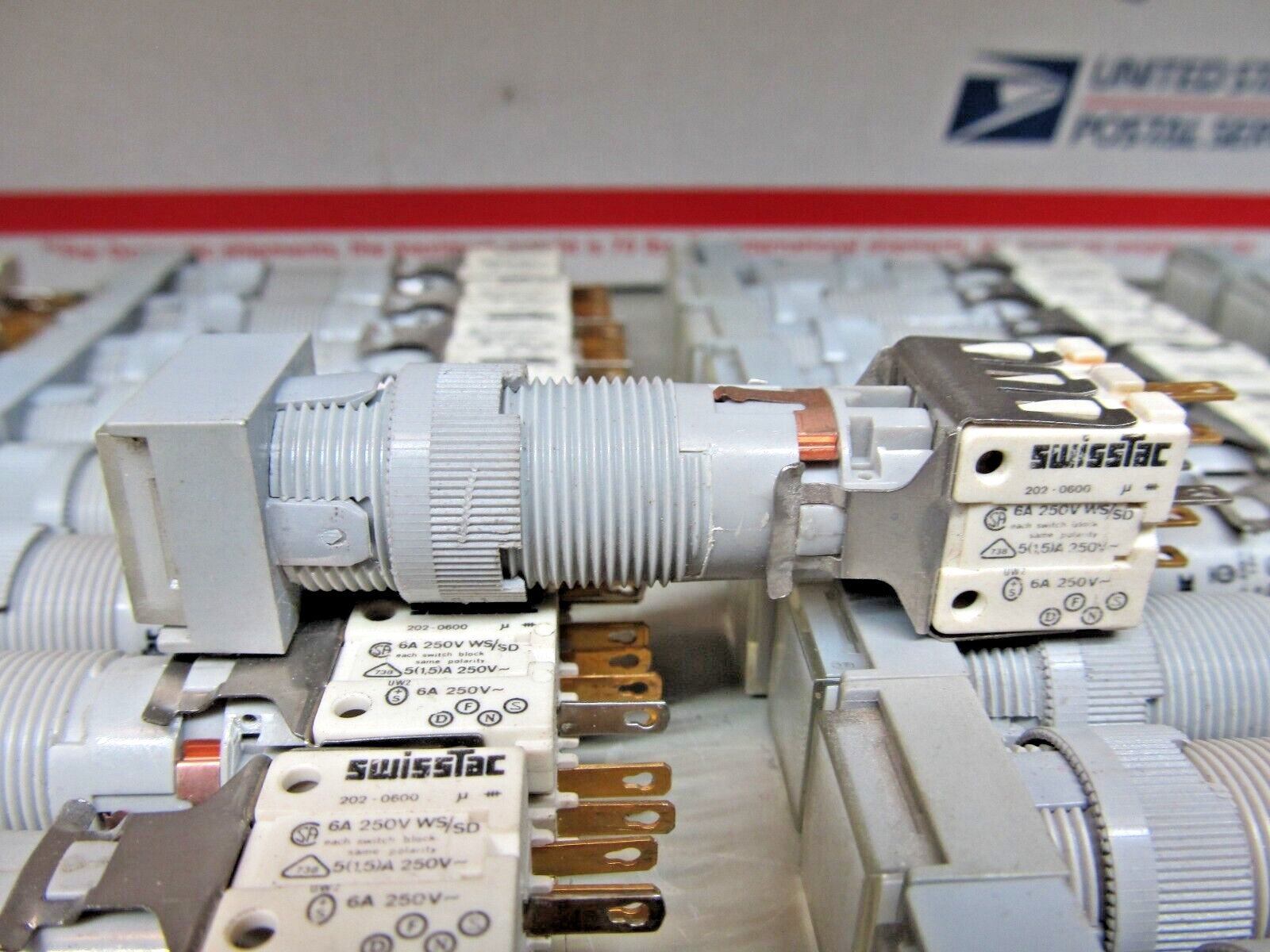 «LOT OF 2» EAO SWISSTAC 202-0600 ILLUMINATED PUSH BUTTONS, 6A 250V