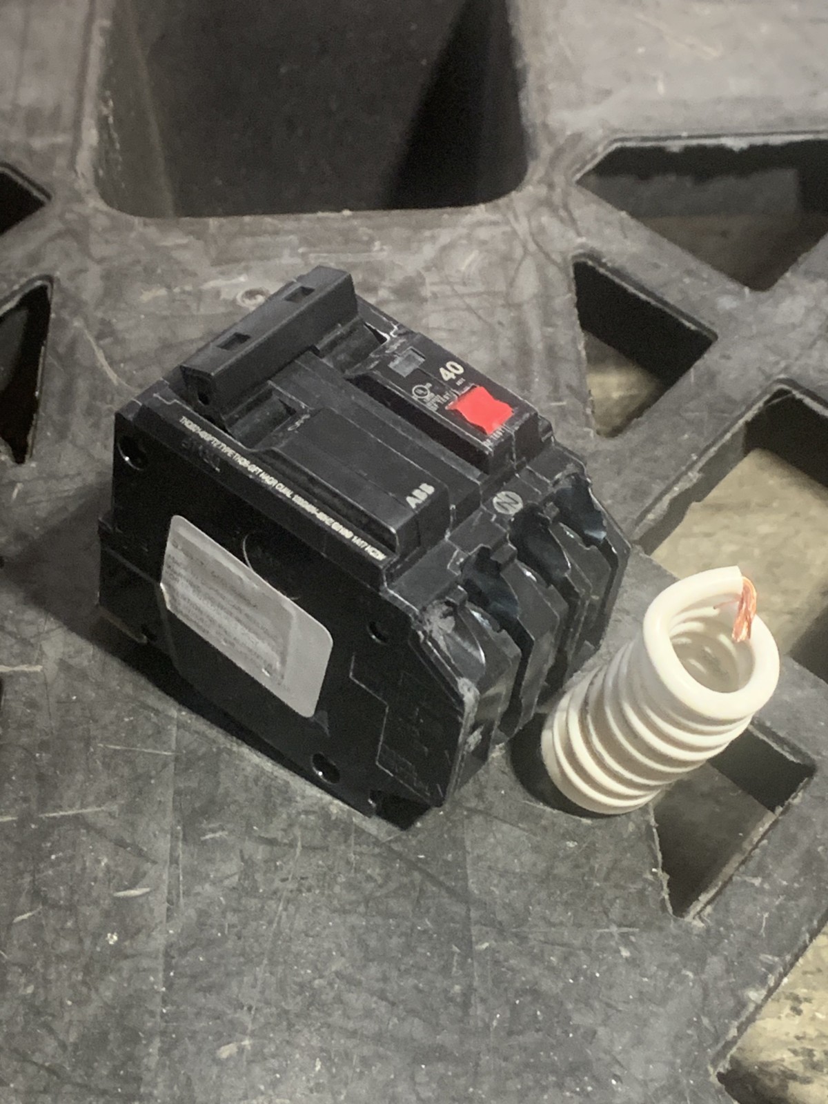GE THQB2140GFT2 Miniature Circuit Breaker 2 Pole, 40A GFCI, 10kA @ 120/240VAC