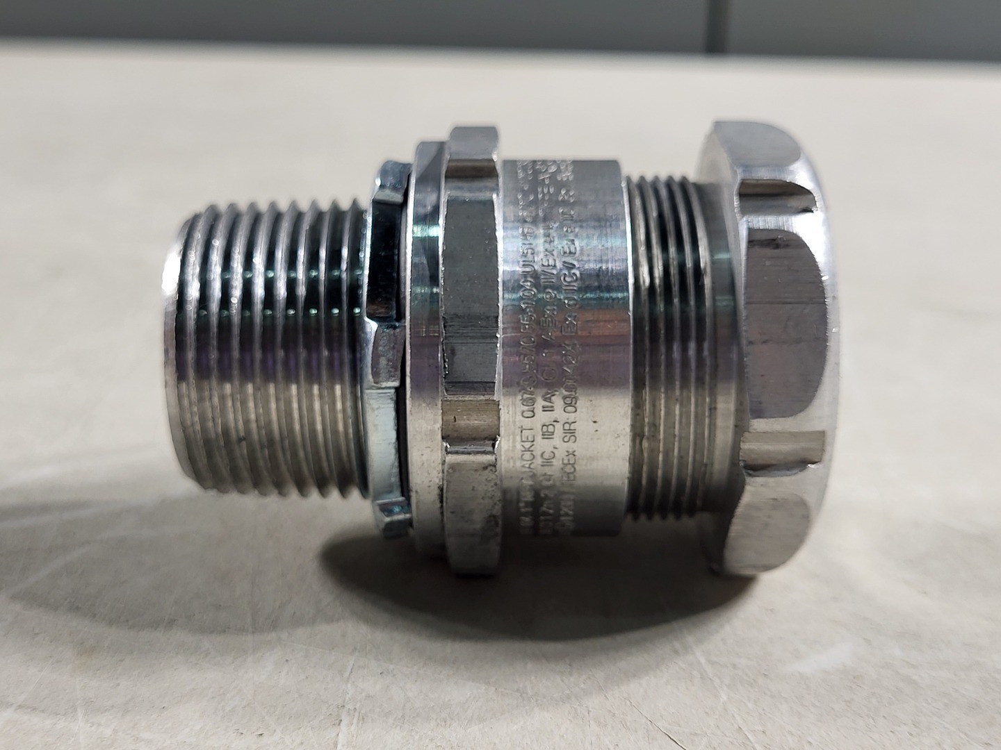 SURPLUS NEW CMP TC-100A104 1″ Cable Gland (Box of 10 pcs) – Conduit & Cable