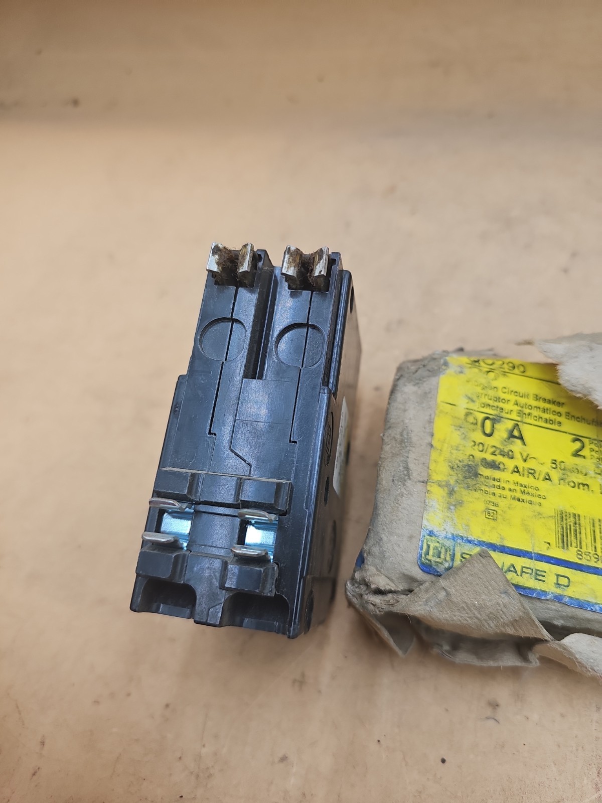 Square D QO290 2 Pole 90 Amp Type QO Plug-On Circuit Breaker