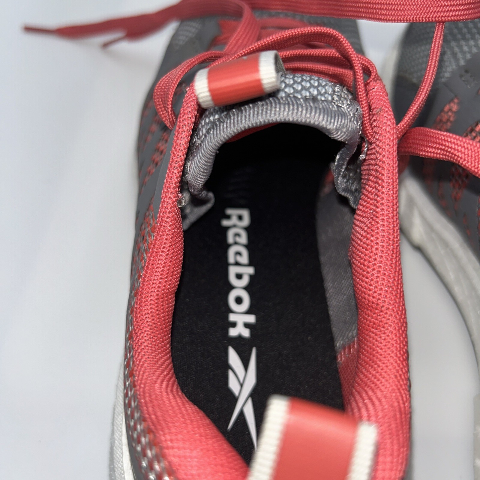 REEBOK Women’s ASTM F2413-18 Work Shoes,SZ: 8 M,Steel-toed,oil/slip resistant