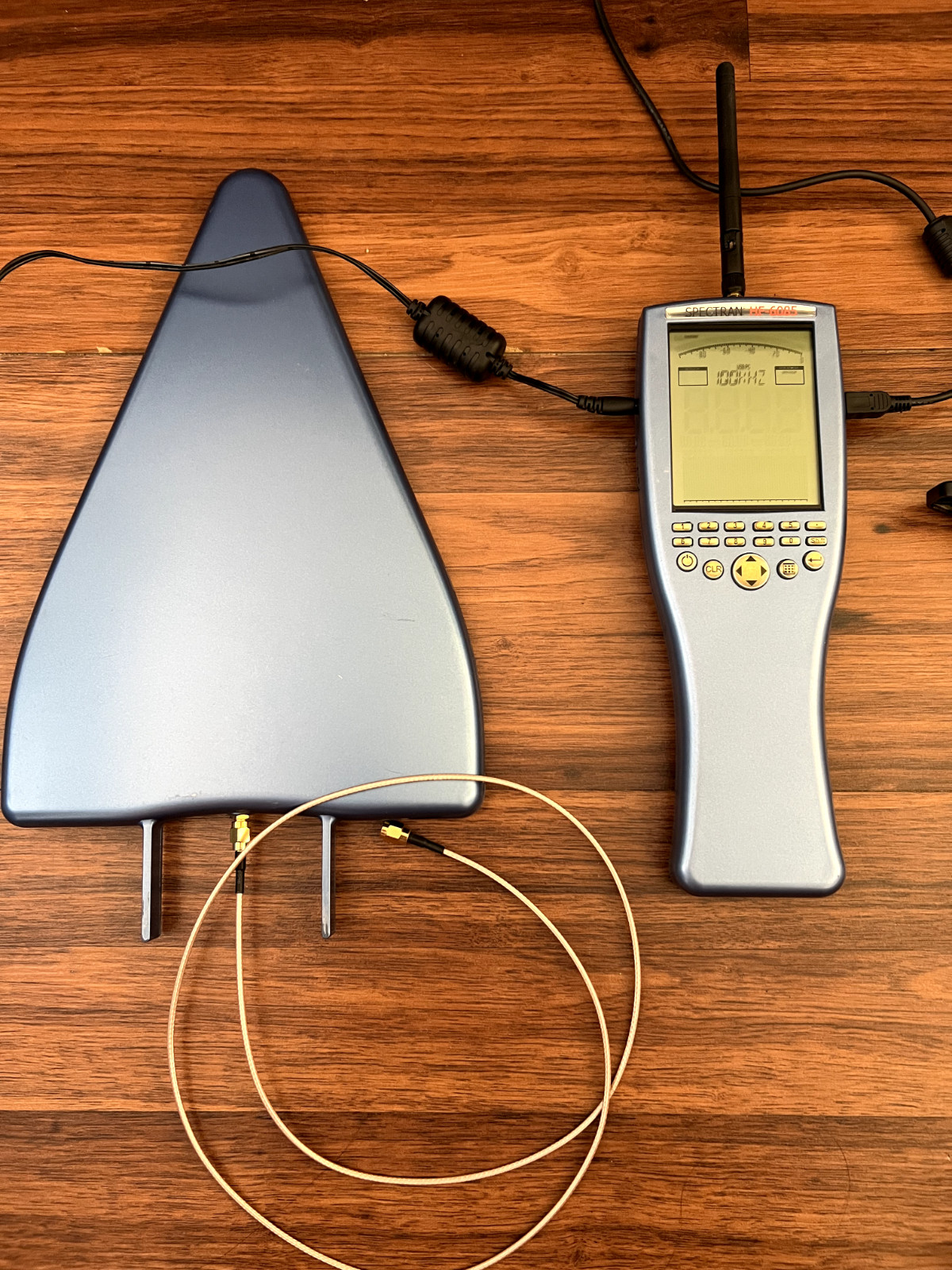 Aaronia SPECTRAN HF-6085 V4 Spectrum Analyzer w/ Option 020 Preamp – Working