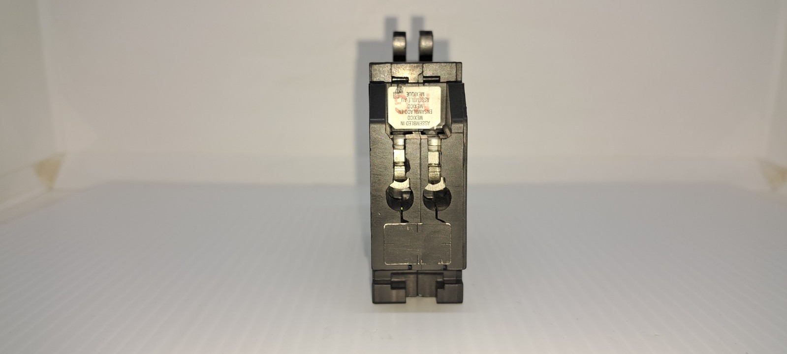 Square D HOMT1515 Homeline 2-15 Amp Single Pole Tandem Circuit Breaker FLAW