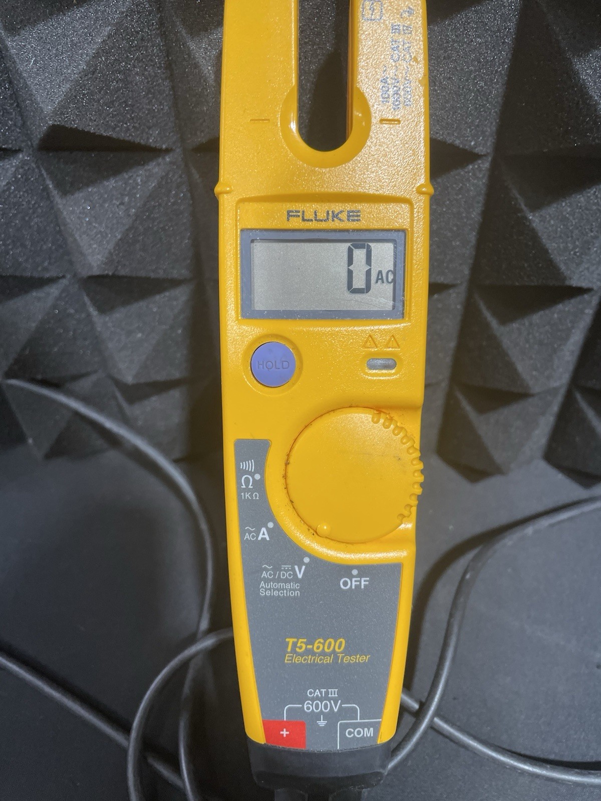 Fluke T5-600 Electrical Tester Voltage Continuity Current Meter CAT III 600V