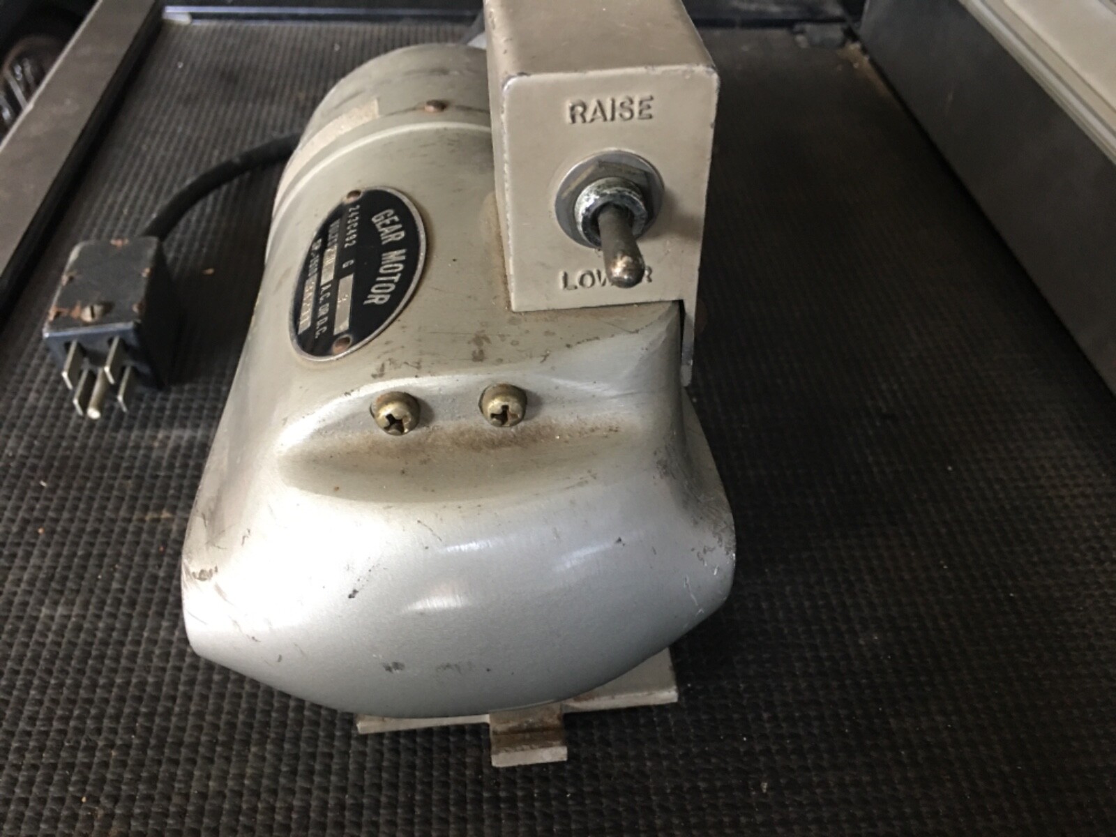 GE GEAR MOTOR SP-1510-34211 230V AC or DC