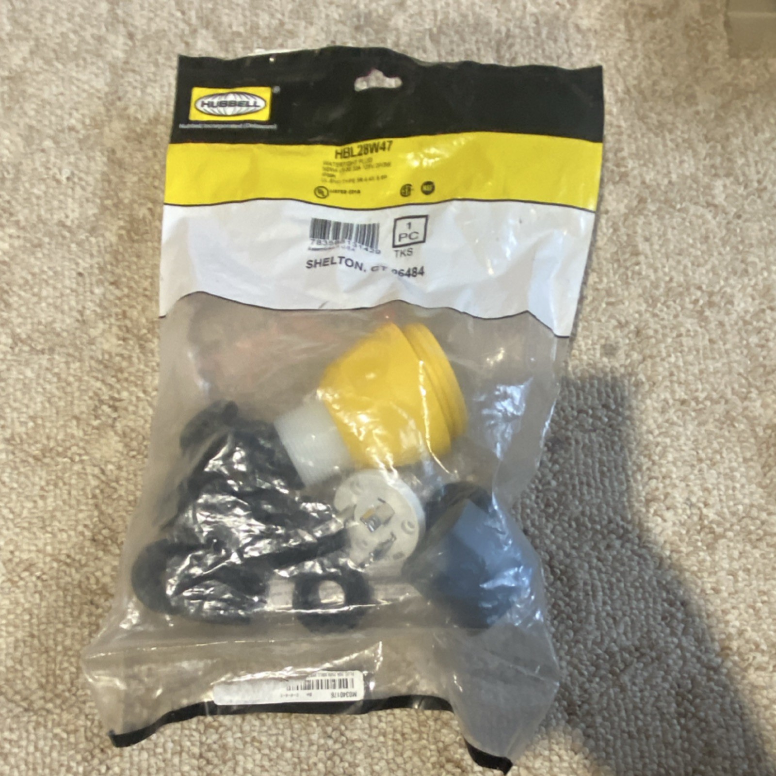 Hubbell Watertight Electrical Plug NEMA L5-30 30A 125V Yellow Weather Resistant