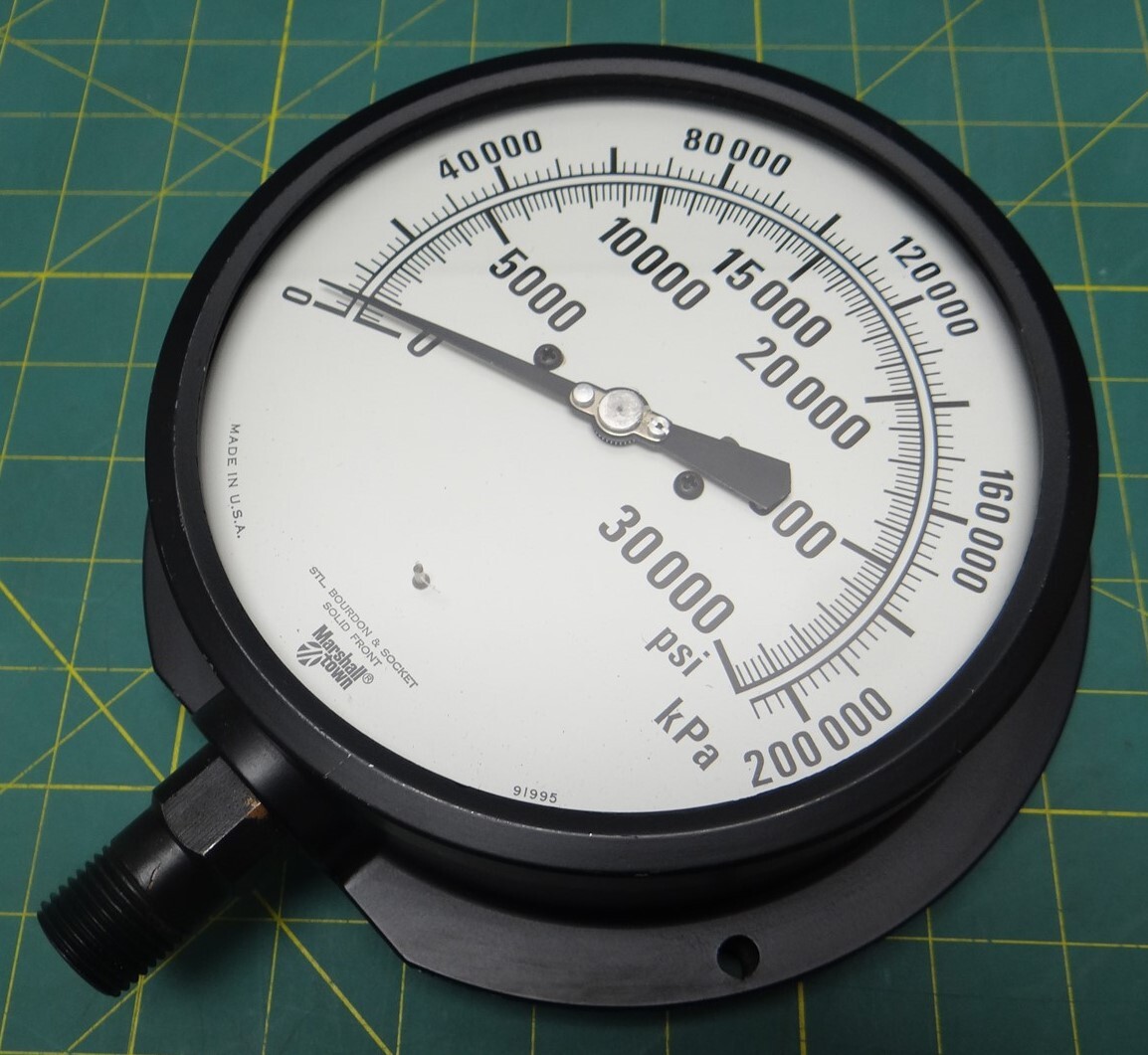 6″ Marshalltown Pressure Gauge 0-200,000 kPa 0-30,000 PSI Bottom 1/2″ NPT 91995