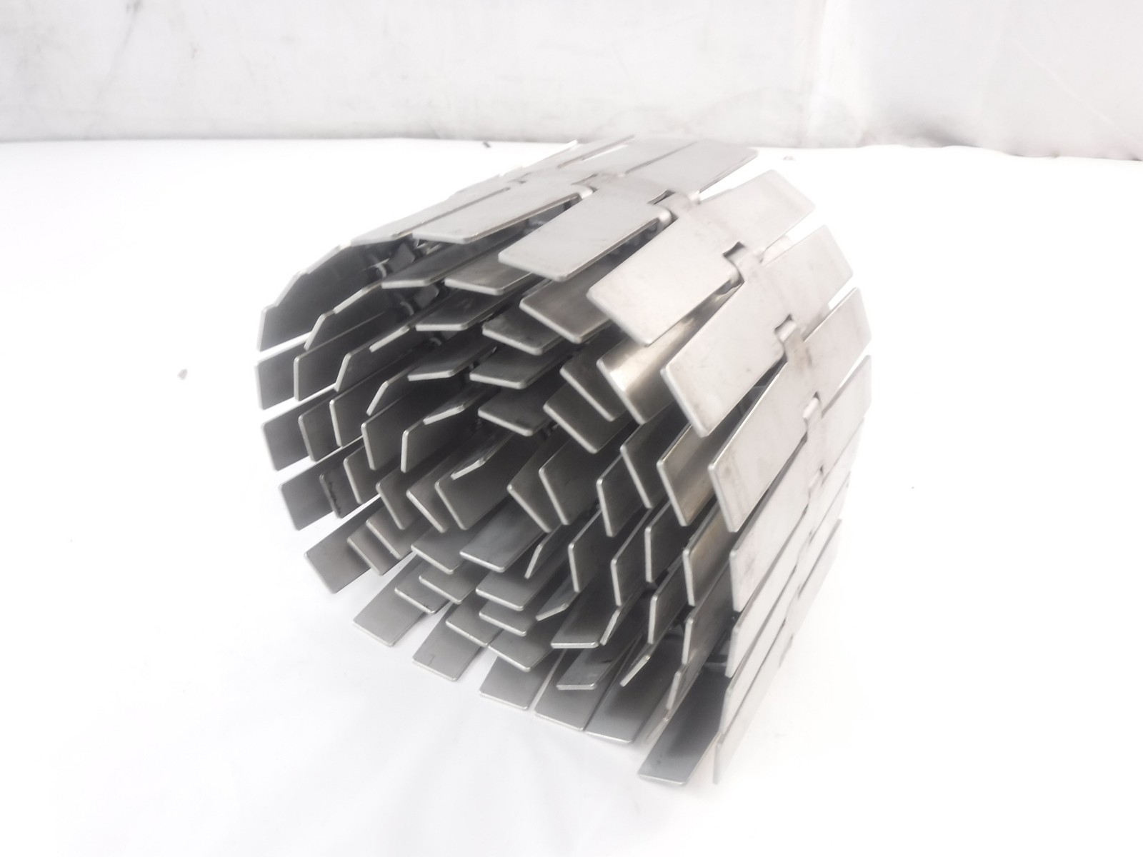 10’L Rexnord 7.5″W x 1.5″Pitch Solid Stainless Steel 881TAB Table Top Chain