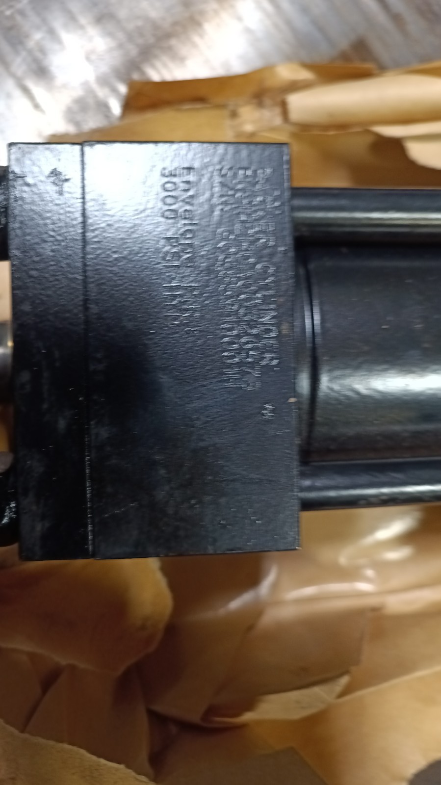Parker 2H Hydraulic Cylinder 2.50CD2HKNAT5S13AC8.00 8 IN STOKE 2.5 BORE