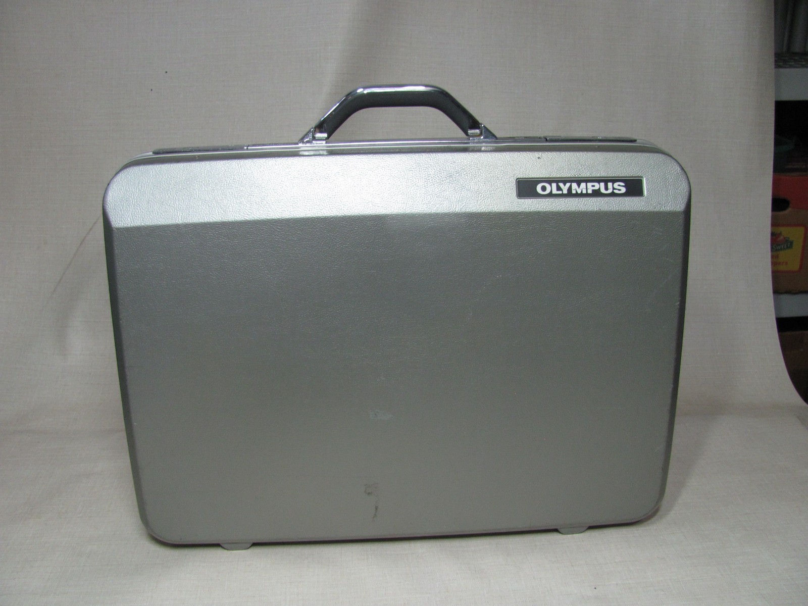 OLYMPUS HARD CARRYING CASE ONLY FOR OLYMPUS BF-1T10 GOOD CONDITION