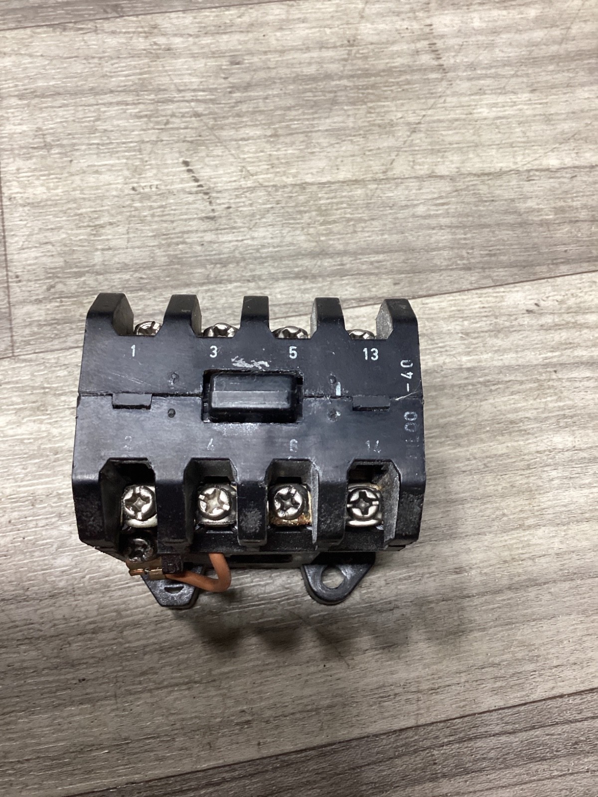 Klockner Moeller DIL 00-40-NA 277VAC 20A Max Contactor 110V 60Hz #110N84