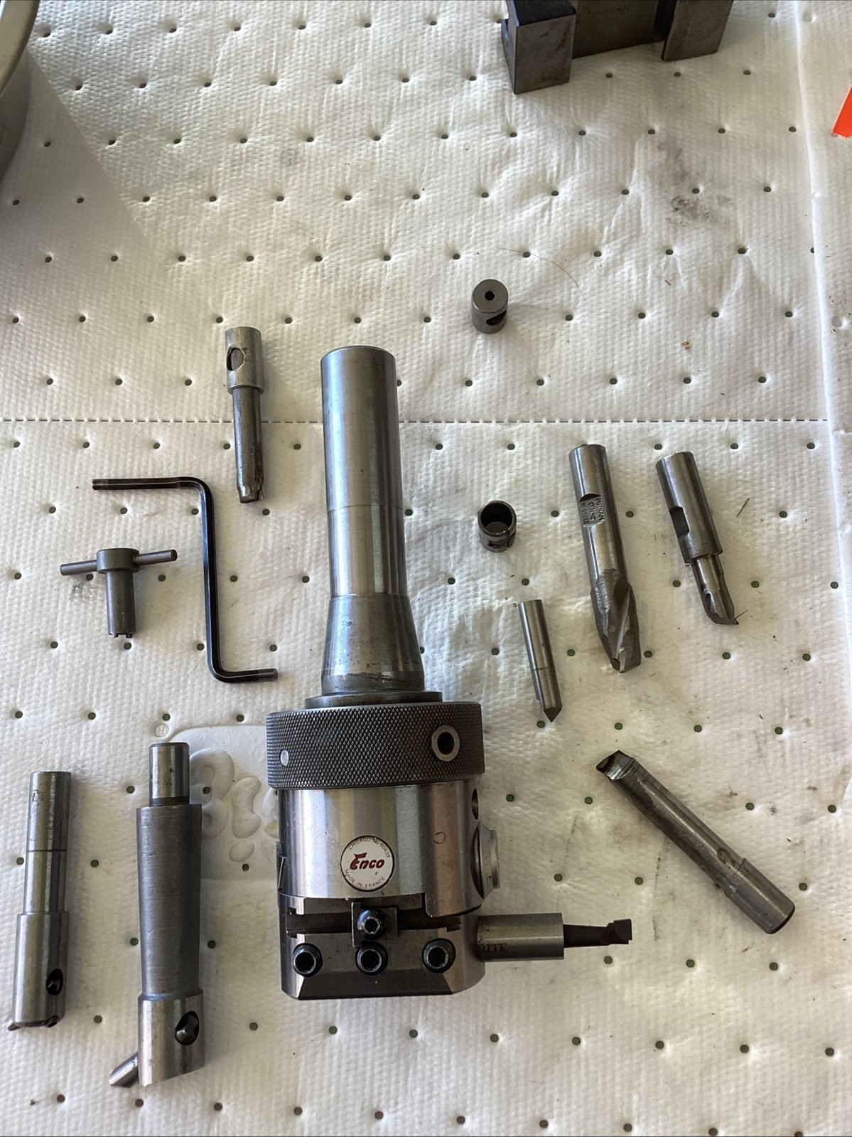 Enco 2-1/2″ Boring & Facing Head Tool Holder with R8 Shank