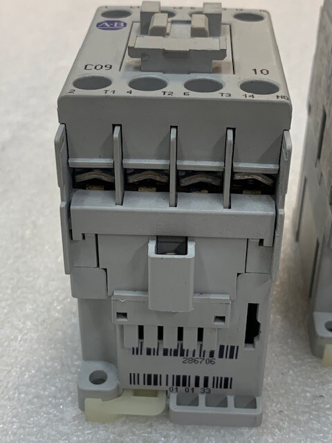 Lot of 4 Pcs – 100-C09*10 Magnetic Contactor Coil Voltage 110/120VAC New no Box