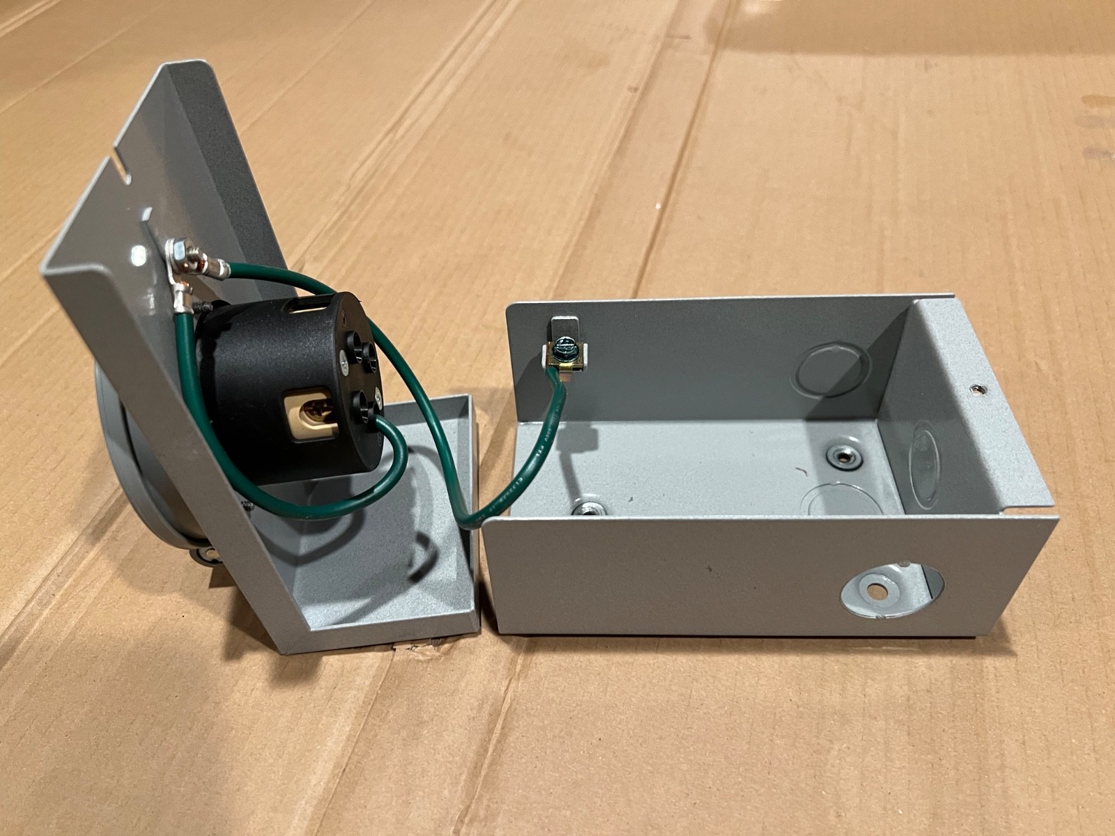 Reliance Controls 125/250VAC Outdoor 30Amp Power Inlet Box – PB30