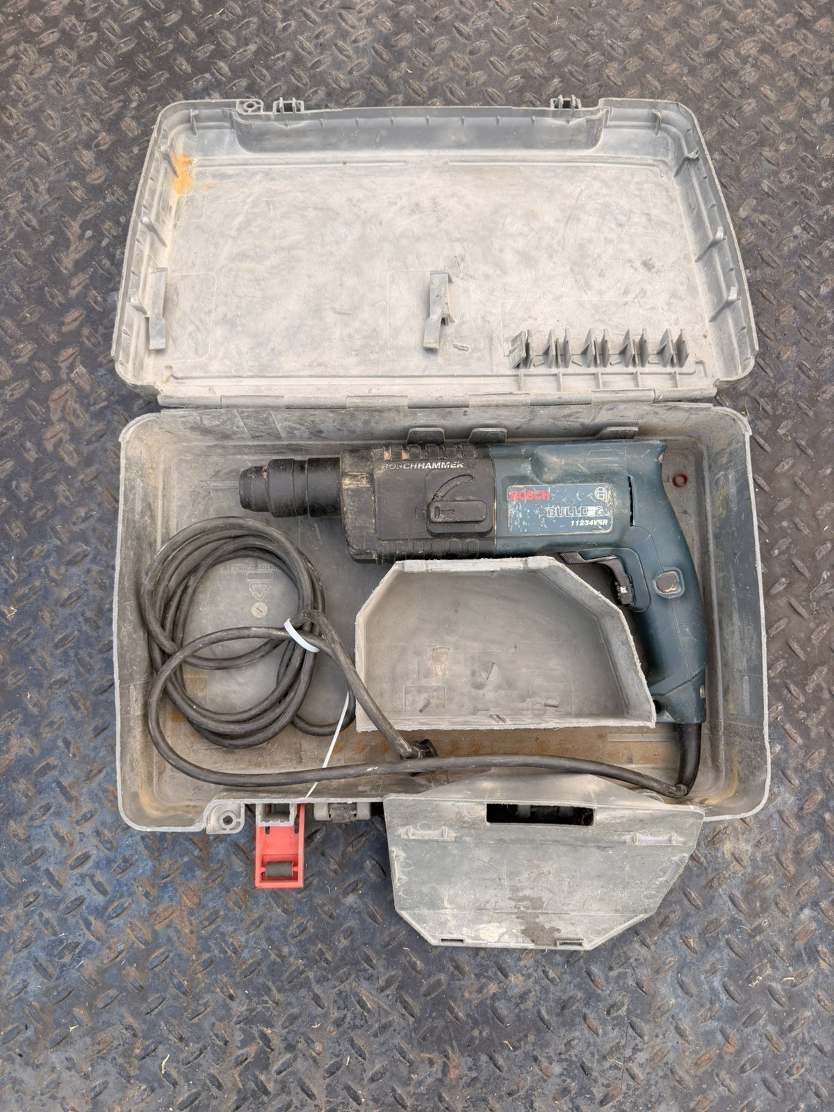 Bosch SDS-plus Bulldog Corded Rotary Hammer Drill 11234VSR w/ Case