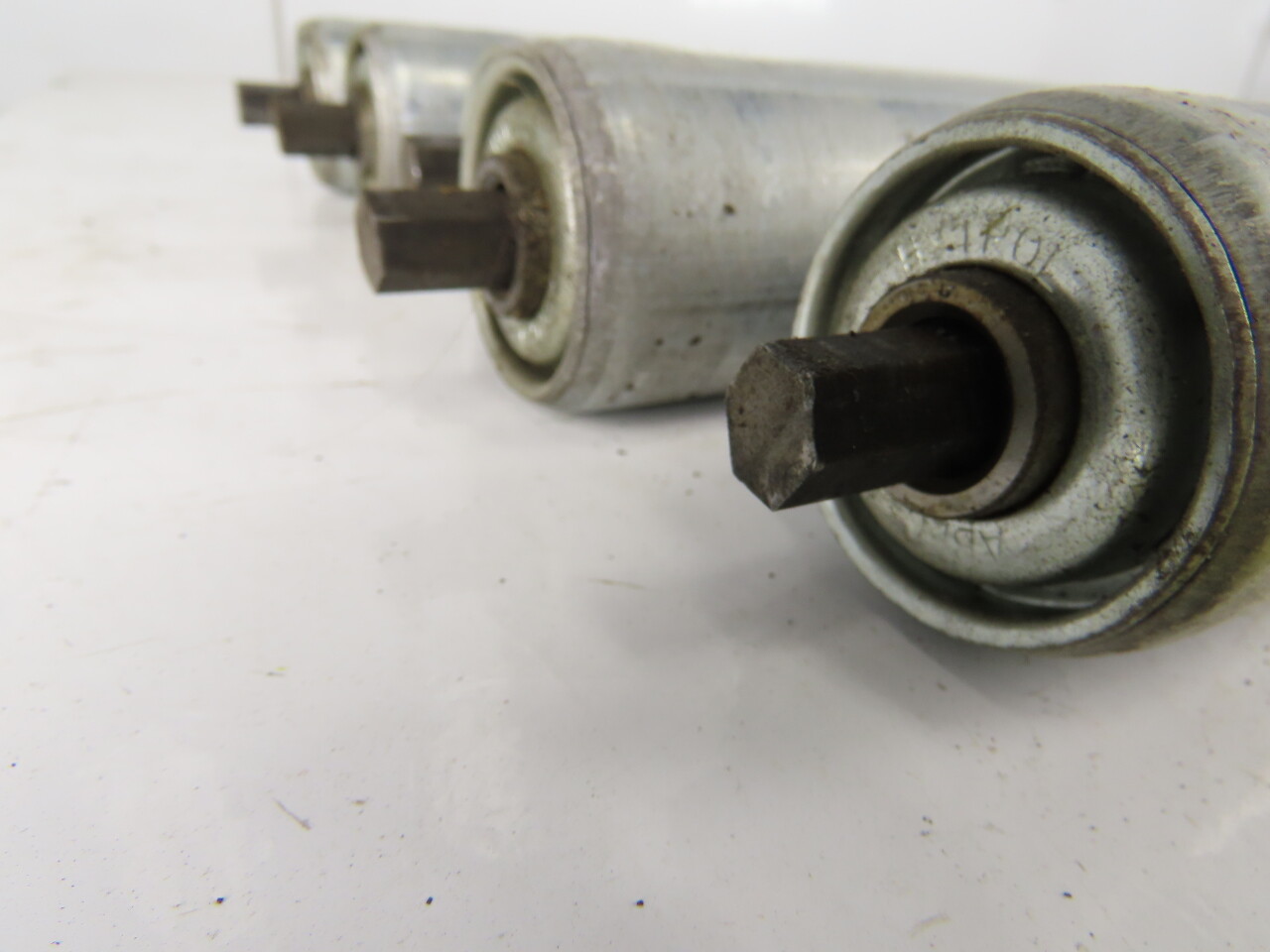 QTY 5 Hytrol G-03922 1.90 OD 31″ BR BF Gravity Roller Galvanized 7/16″Hex Axle