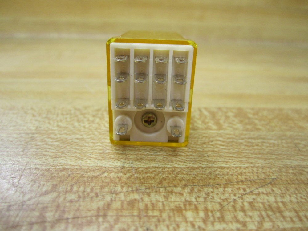 IDEC RY4S-U-AC120V Relay RY4SUAC120V