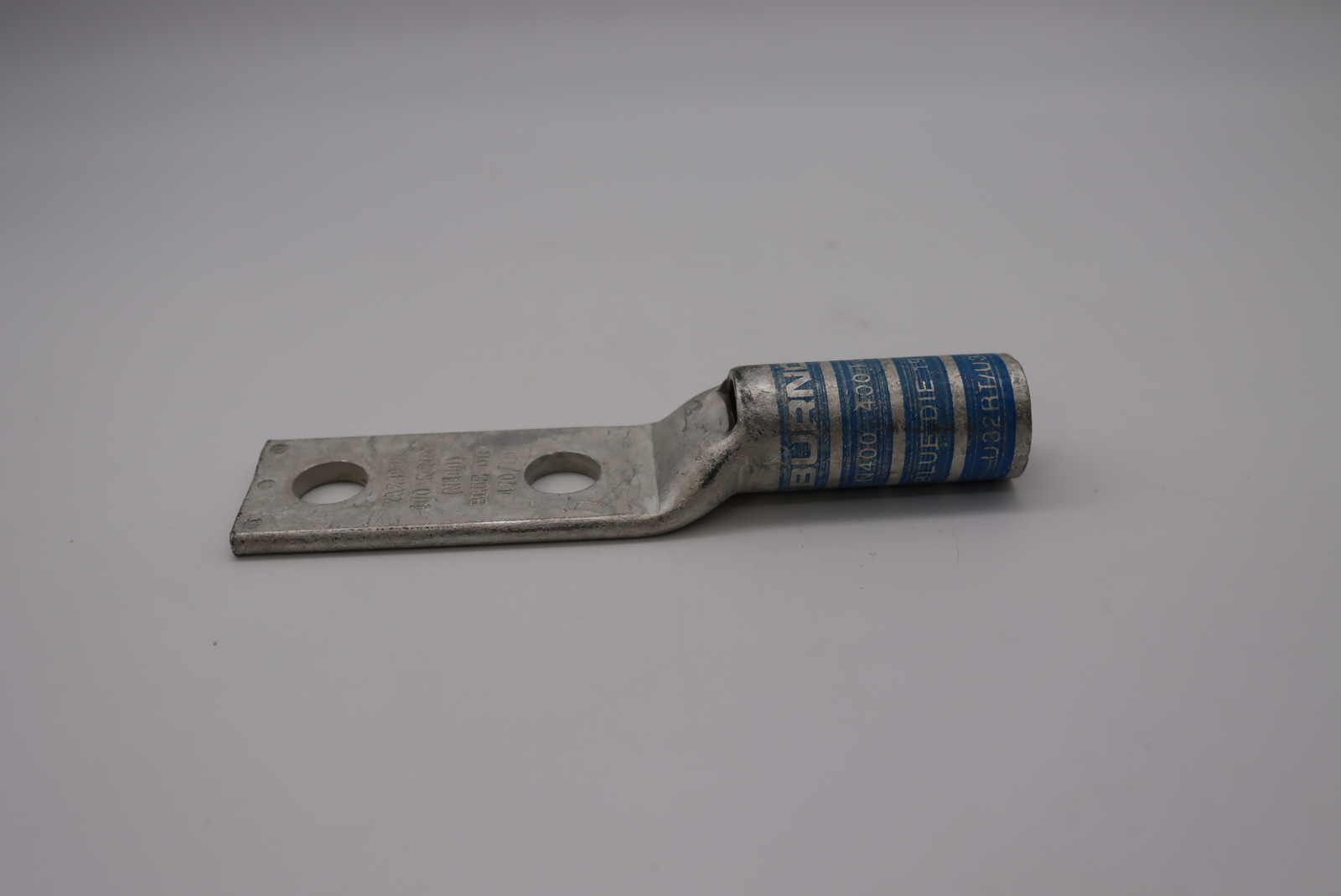 Burndy HYLUG 2 Hole Compression Lug 400 kcmil 1/2 in. Stud Size 5.81in YAZ322N