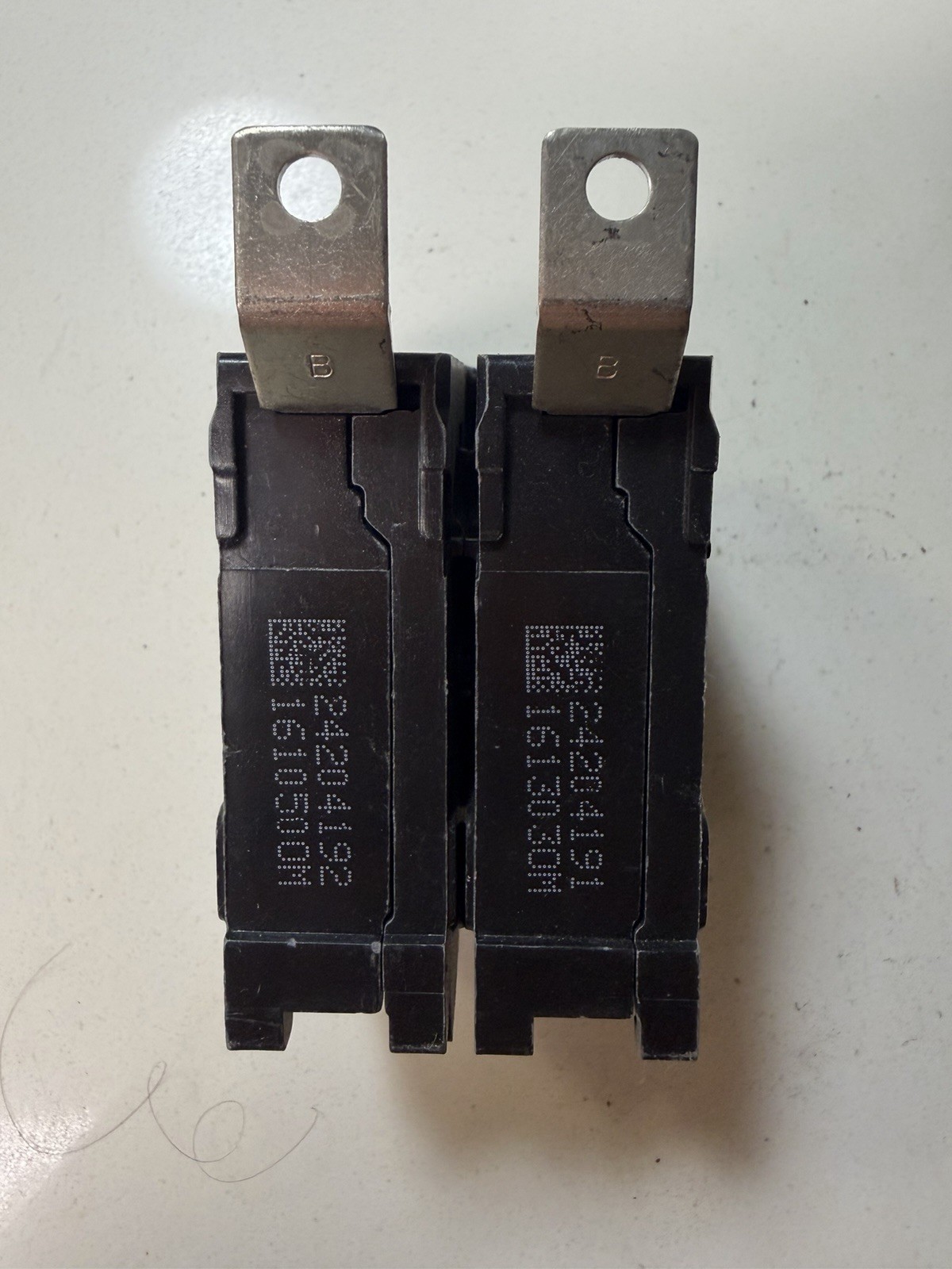 Siemens B270HH Circuit Breaker, 70A, 2 Pole, 201-250V, Trip Indicator