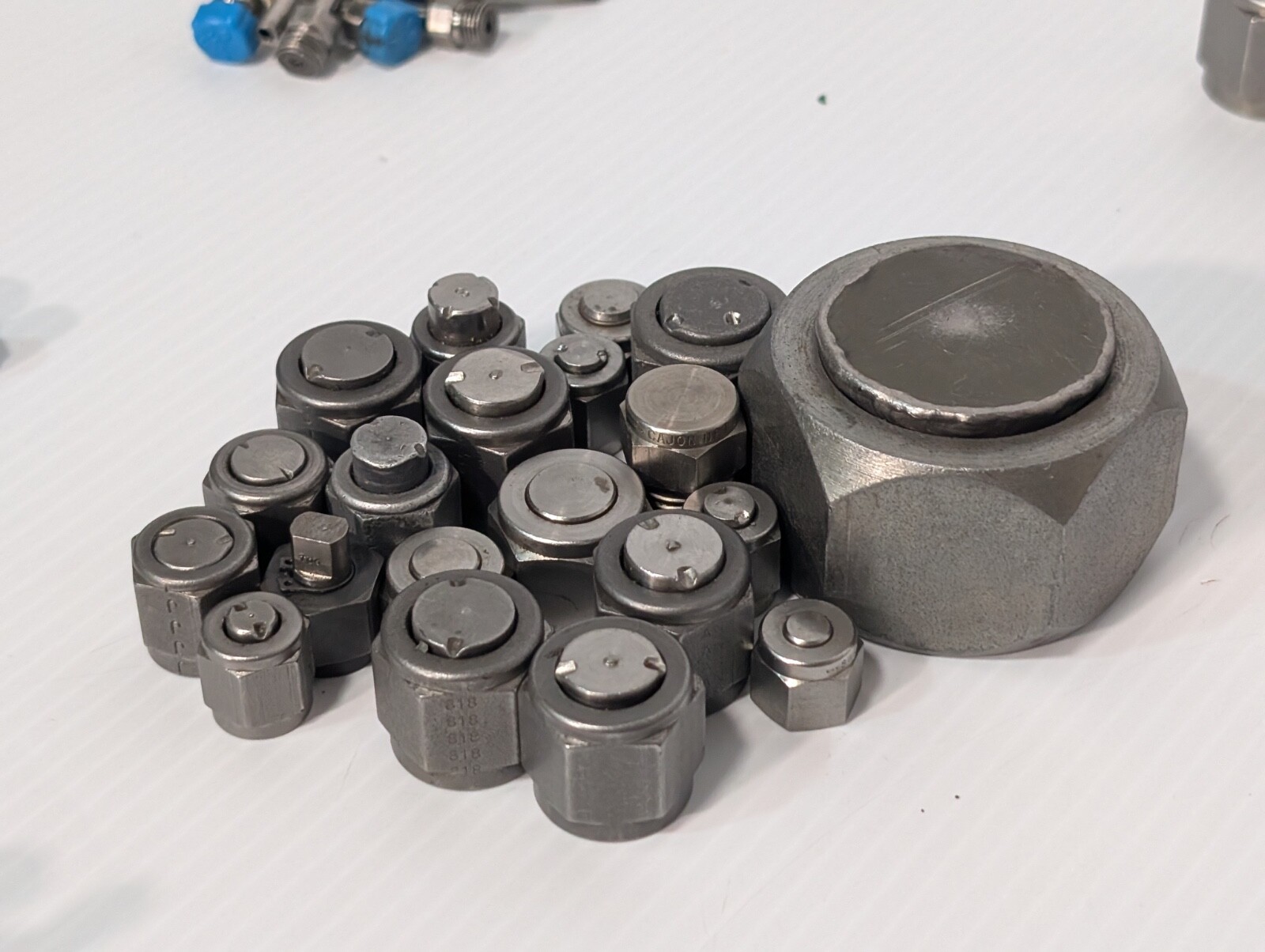 Mixed Lot of Steel Hose Fittings, Swivel Elbows, Universal, Flared Tube & more