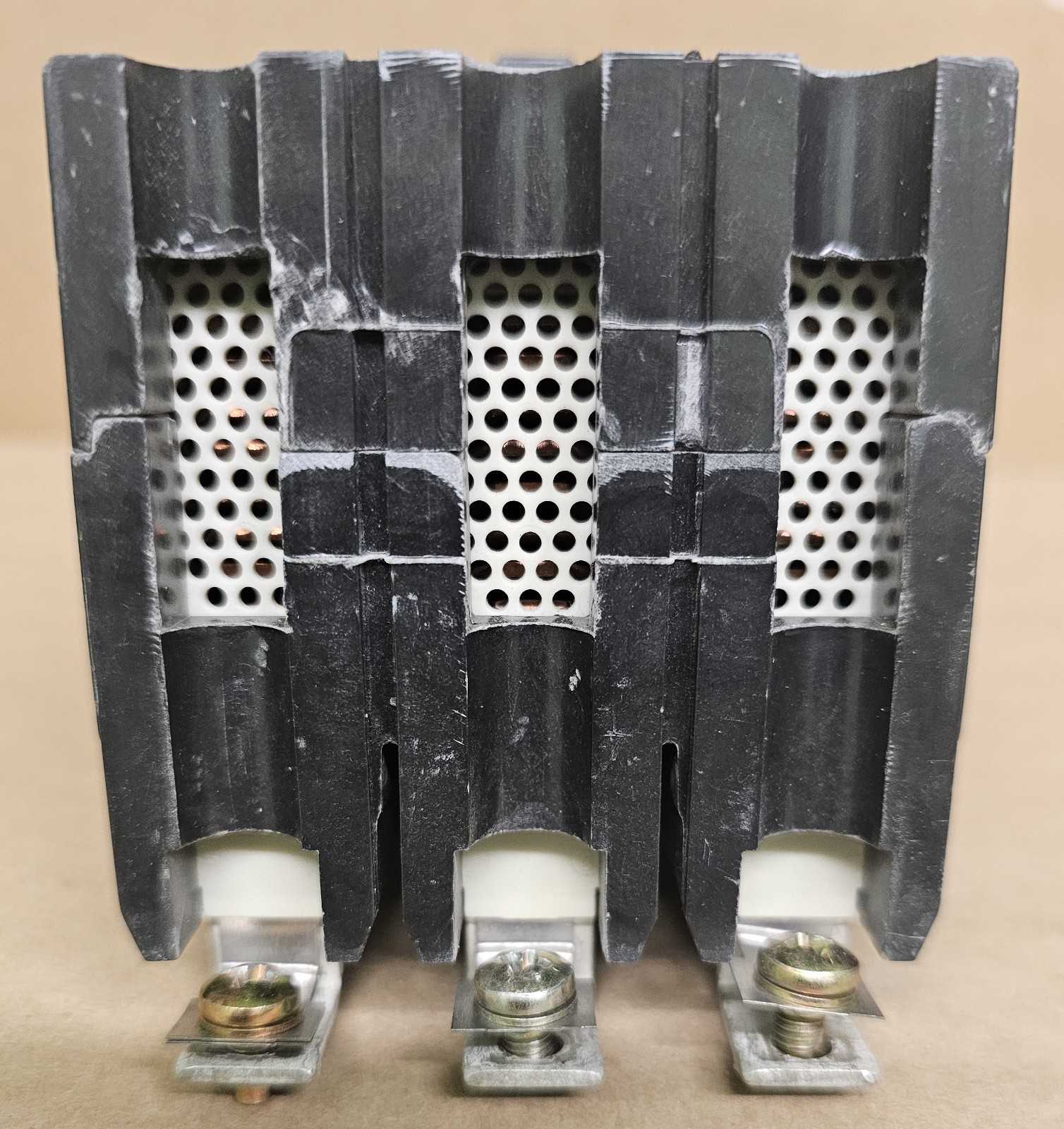 General Electric GE TEY340 Circuit Breaker 3 Pole 40 Amp 277/480
