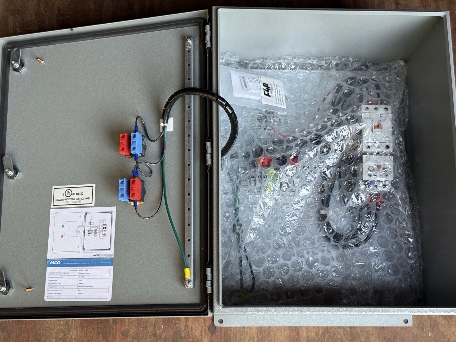 MCG Industrial NEMA 4 Enclosed Motor Starter Start/Stop 50A 10HP 600V New