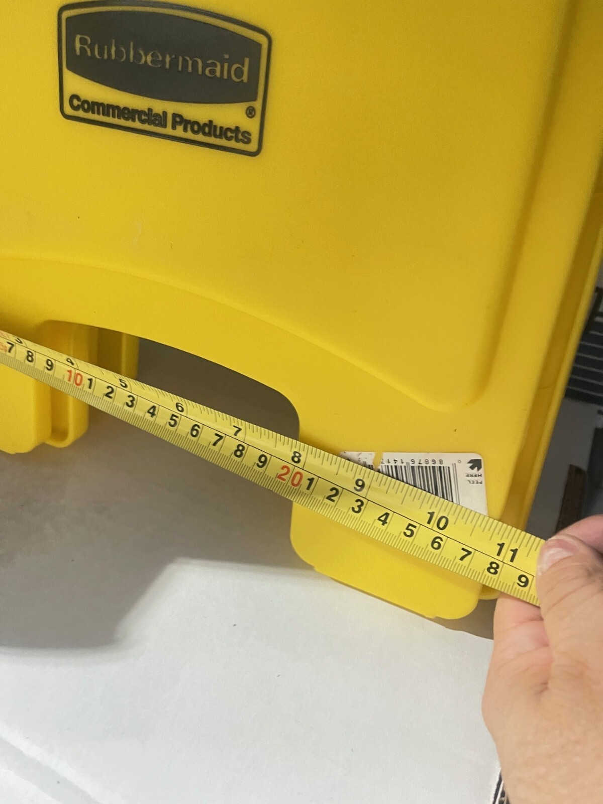 RUBBERMAID CAUTION WET FLOOR YELLOW 2 SIDED FOLDING SIGN (611277YEL)(DR)