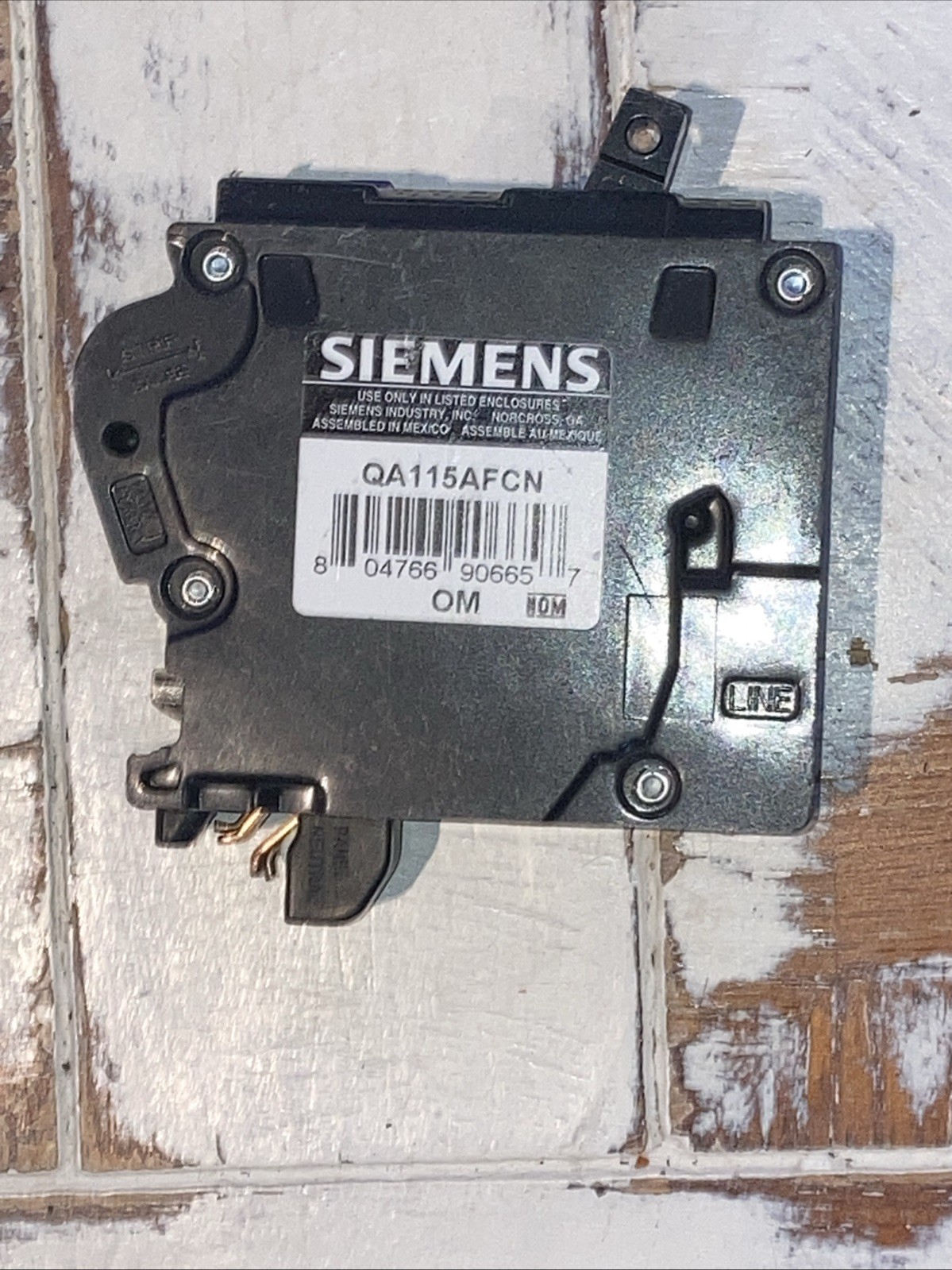 Siemens QA115AFCN CAFCI Arc Fault 15 Amp 1 Pole Plug-On Neutral Circuit Breaker.
