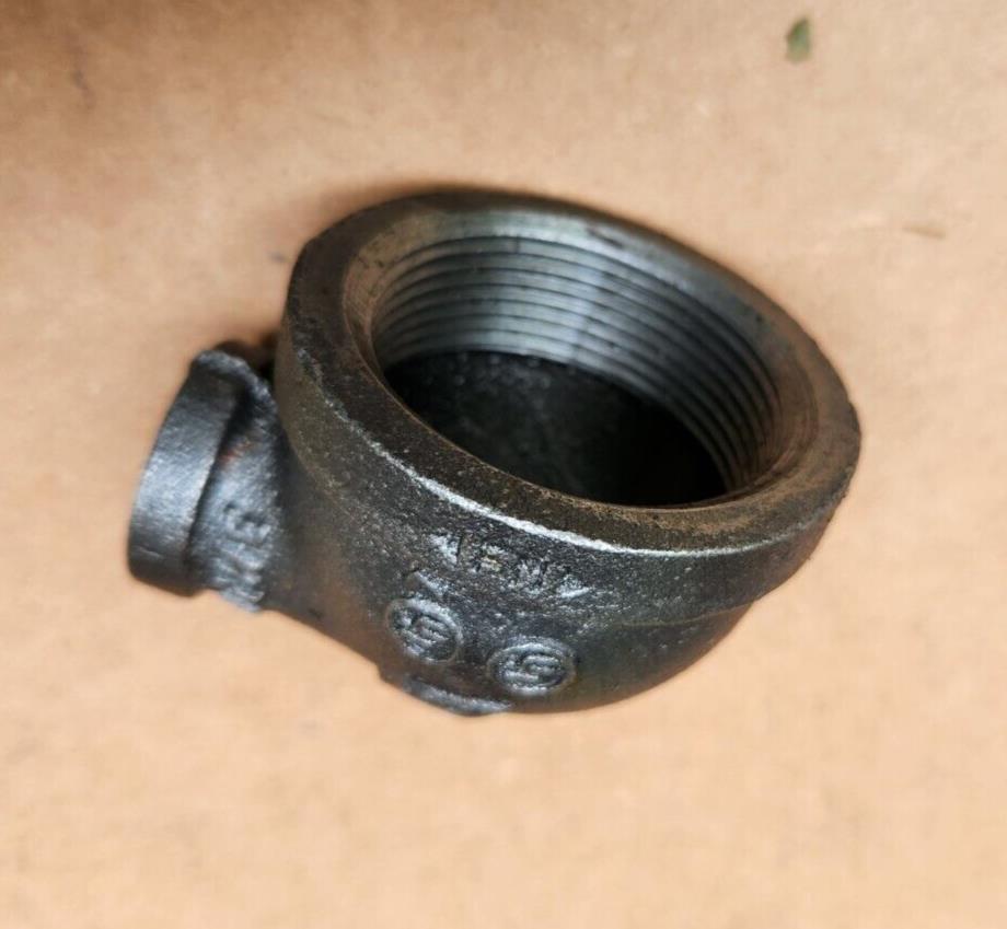 1-1/2 in. x 1/2 in. Pipe Fitting 90 Degree Reducing Elbow Ductile Iron