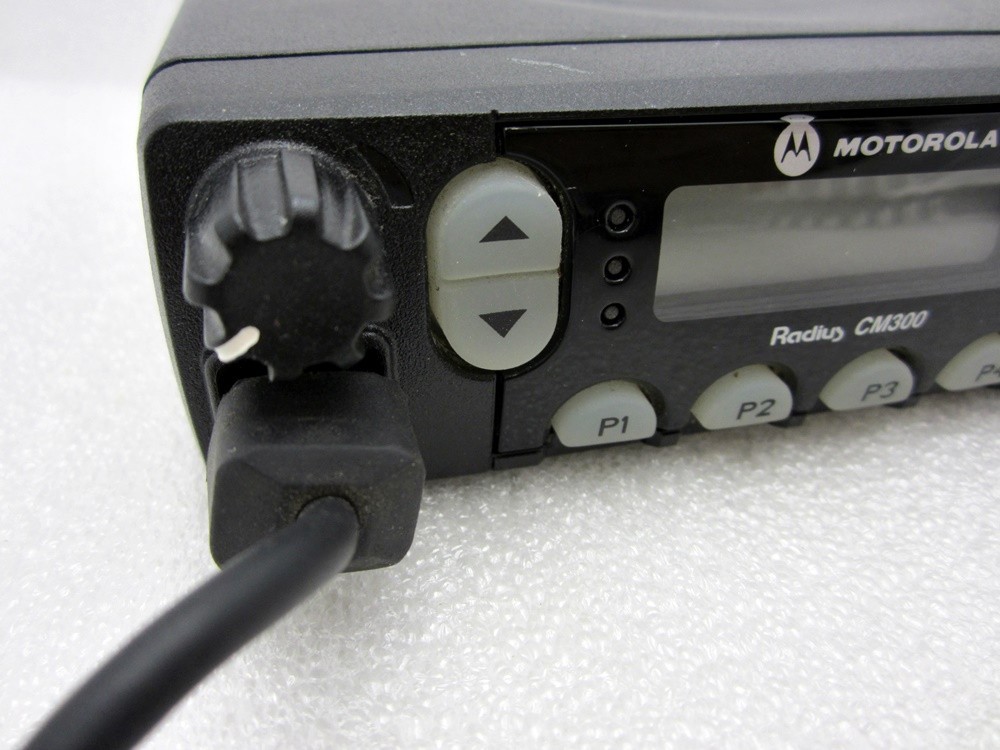 Motorola Radius CM300 Mobile 2-Way Radio with Microphone AAM50KQF9AA1AN
