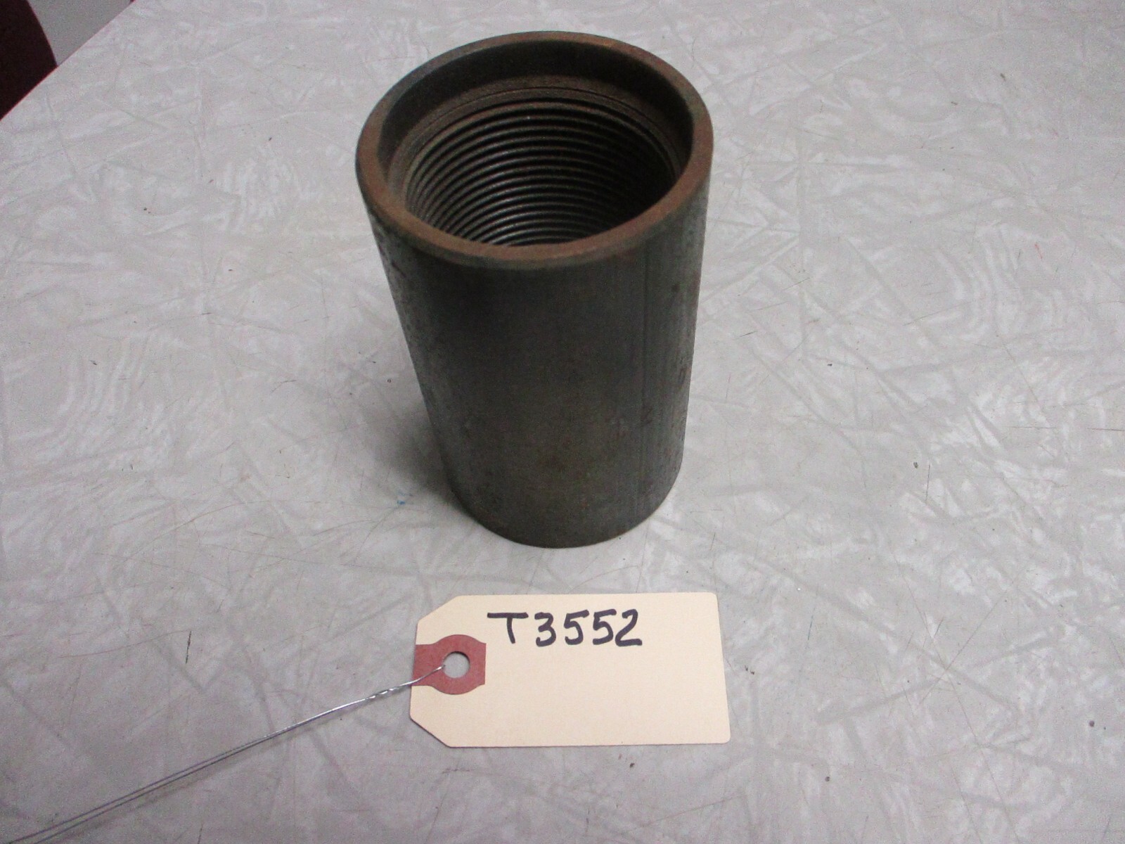 API 5CT EUE Black Tubing Coupling 1.90″ Casing OD Size (2.50″ Cplg OD) 10-Round