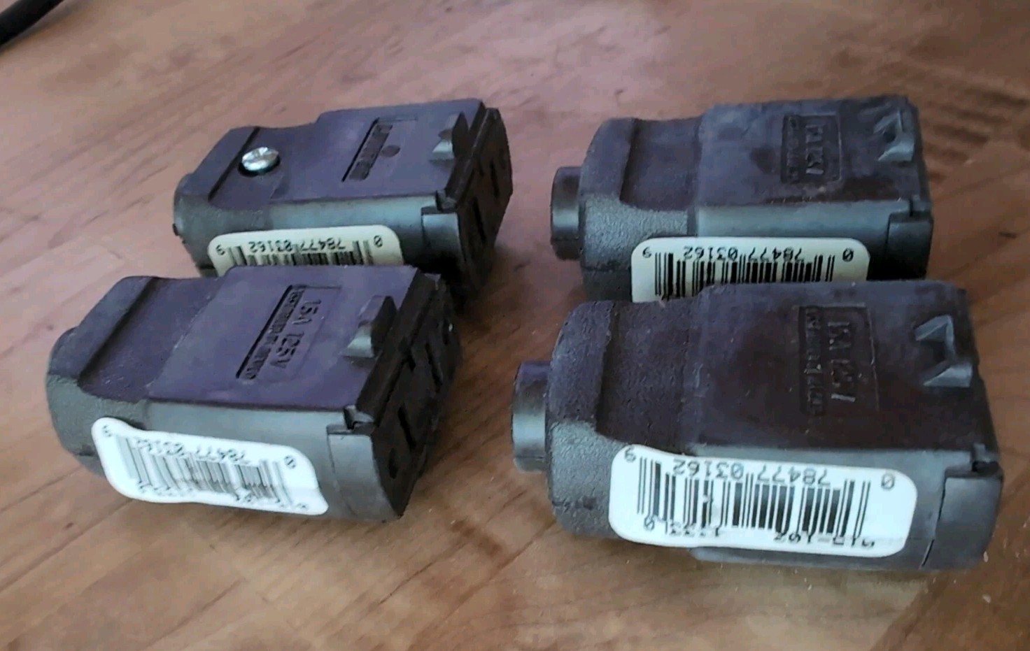 4 Leviton Brown 1-15 Straight Blade Connector Plugs NEMA 1-15R 15A 125V 102-P