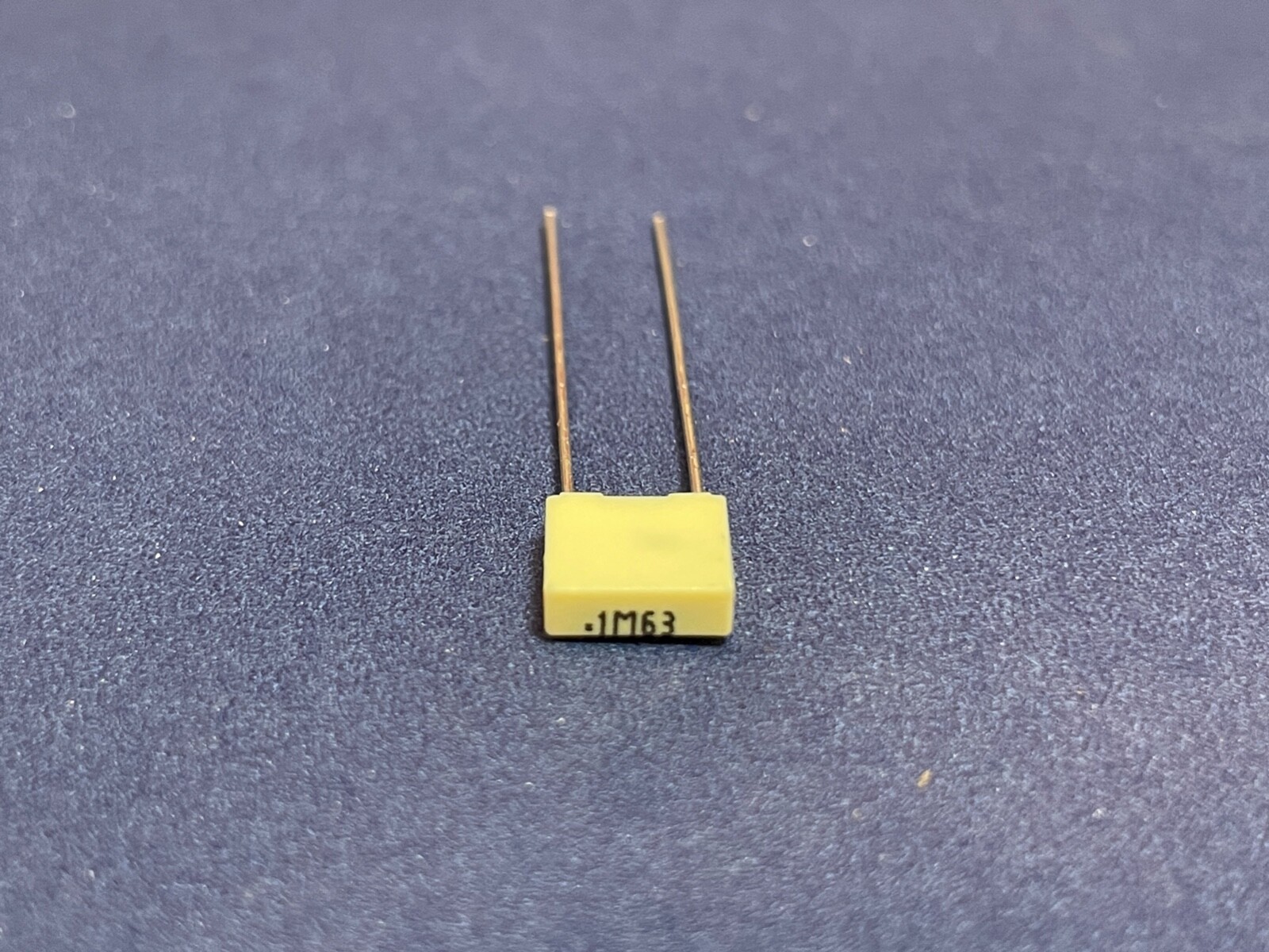 QTY 2800 Kemet Capacitor 63V – .100 uF / 20% tolerance / RM2DC3100JX50M