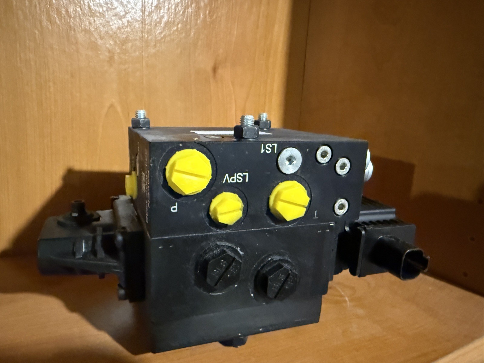 Raven Smartrax PVG Dynamic Hydraulic Valve (P/N 334-0003-088) *NEW*