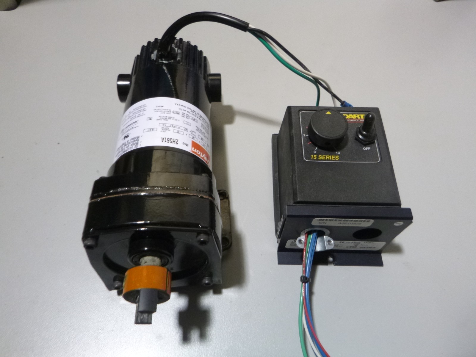 DAYTON 2H561 MOTOR WITH VARIABLE SPEED CONTROLLER