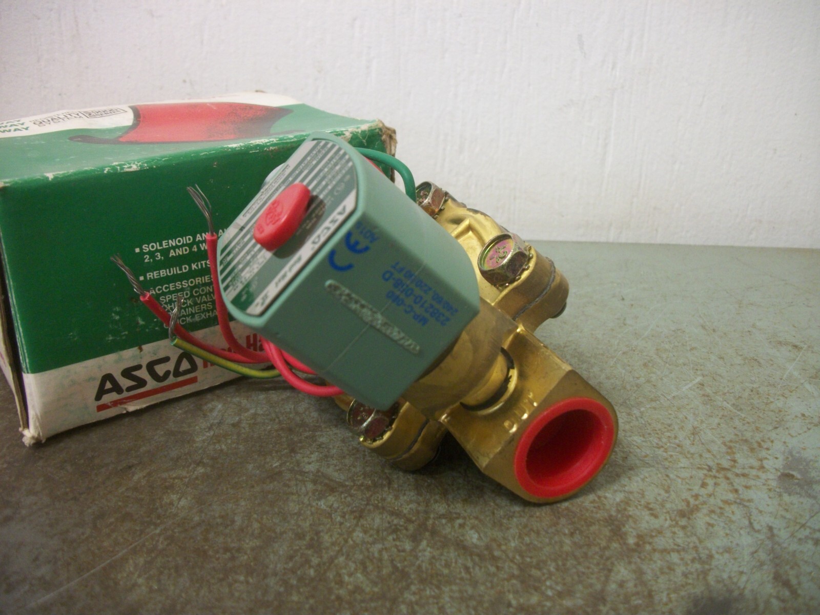 ASCO RED HAT 3/4″ SOLENOID VALVE 8210G3 240VCOIL 5-150PSI 6.1WATT NIB
